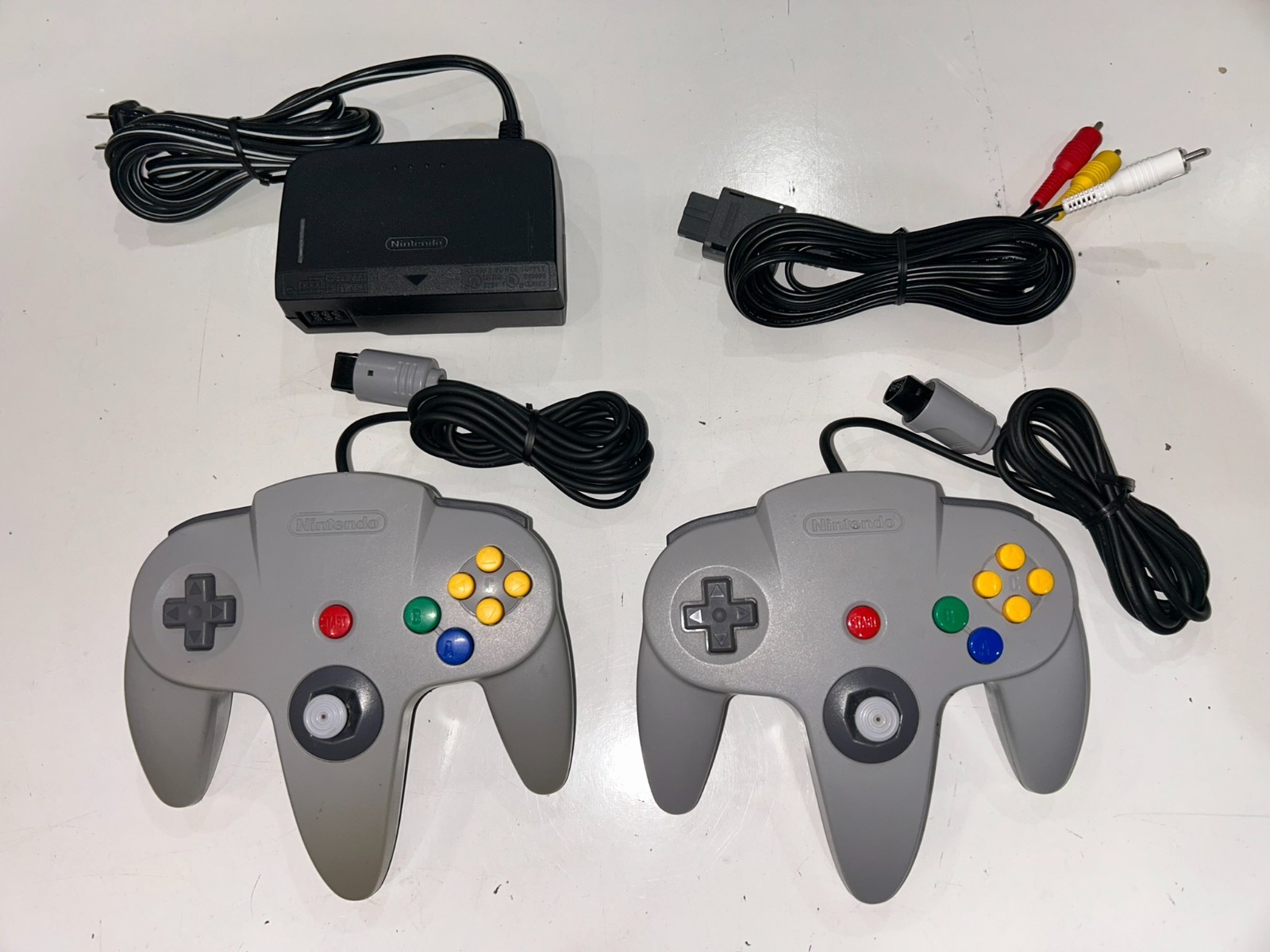 Nintendo 64 Console Bundle, 2 Tight Controllers, Expansion Memory Complete NM #9