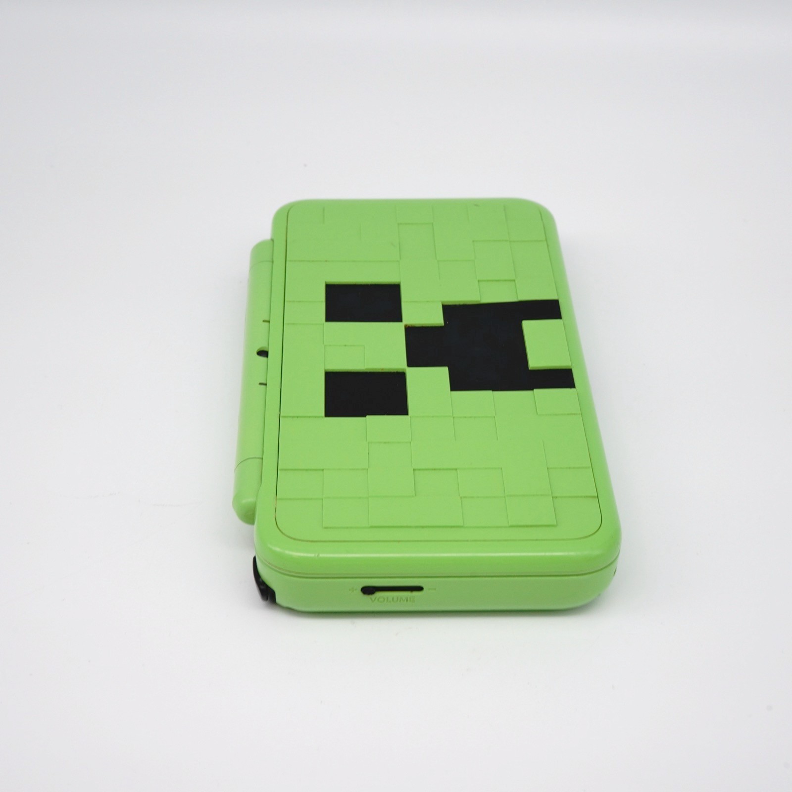Nintendo “New” 2DS XL LL Console Minecraft Creeper Edition + extras (USA Seller)