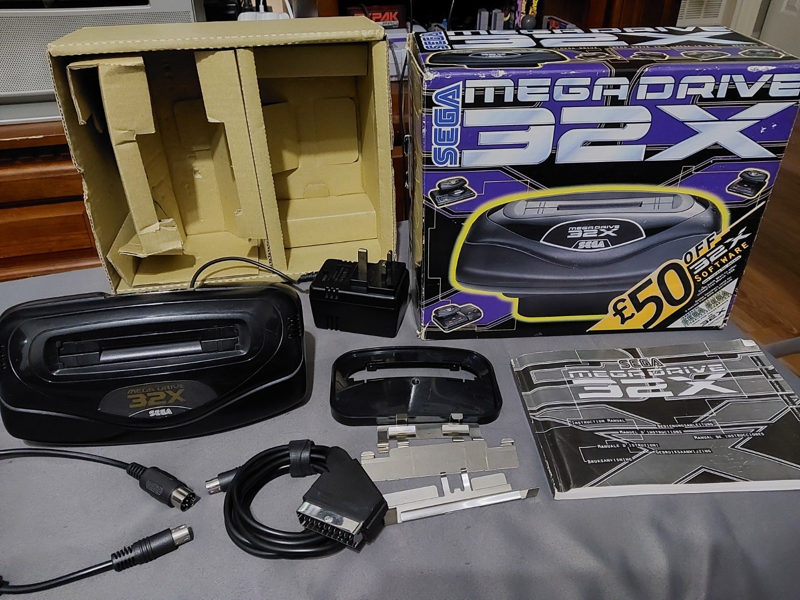 Sega Mega Drive 32X PAL System Complete In Box With 2 Games Tested And Working