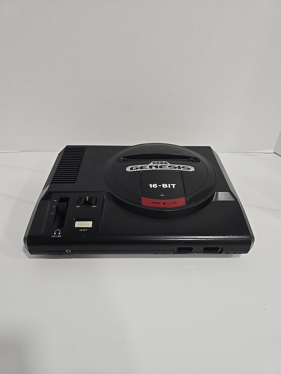 Original Sega Genesis Console Model 1601 w/ 1 Controller & Buster Douglas TESTED