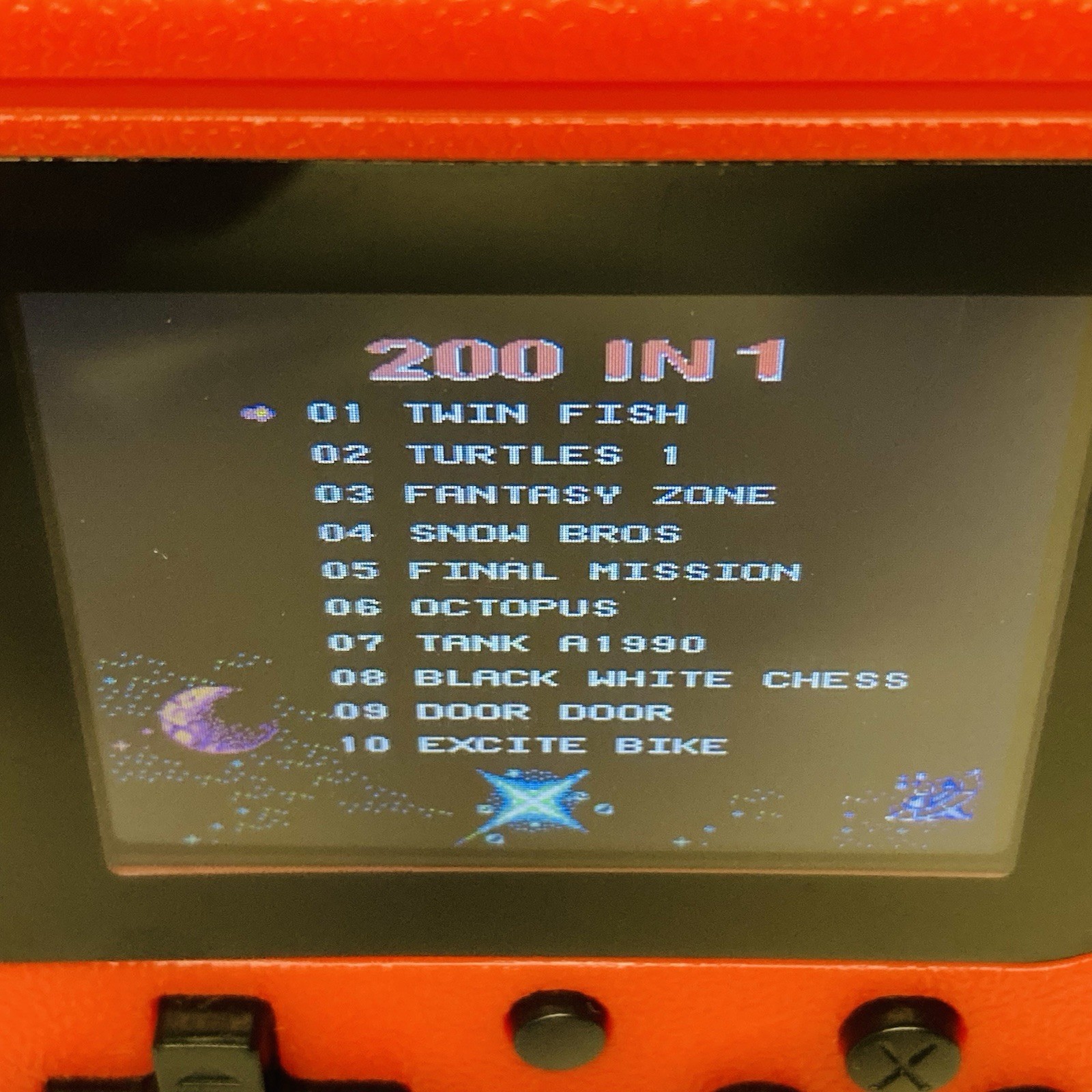 CLASSIC ARCADE Handheld Video Game System w/200 Games By Tech Solutions (USED)