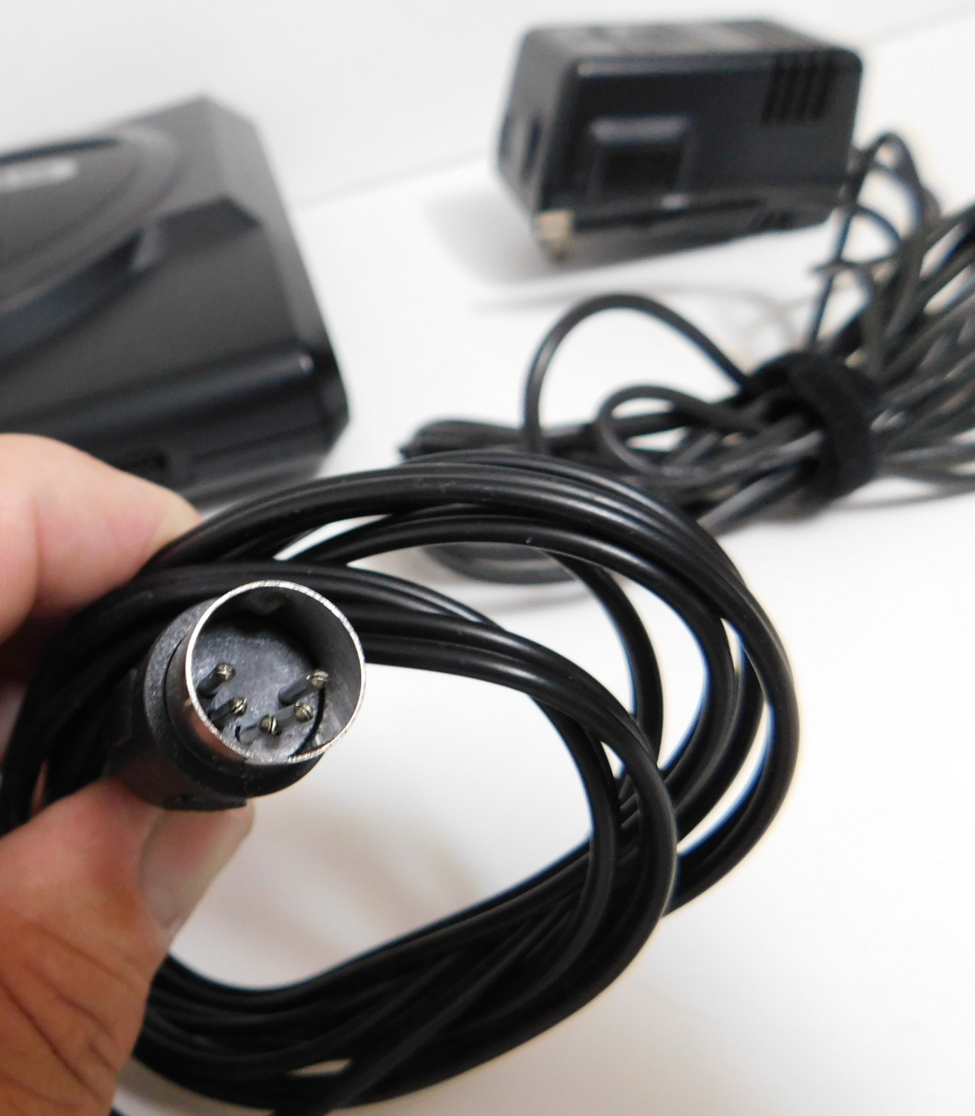 Sega Genesis Model 1601 System OEM Console Power & AV Cable Tested Working Good