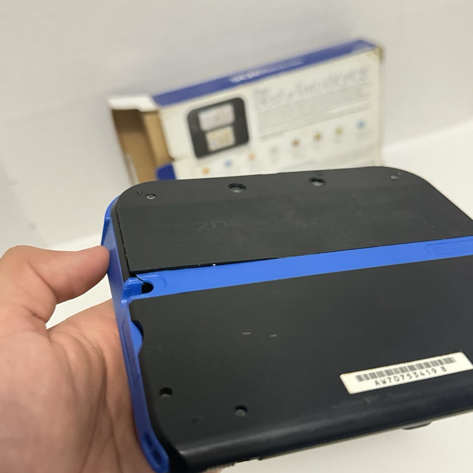 Nintendo 2DS Electric Blue Handheld With Box