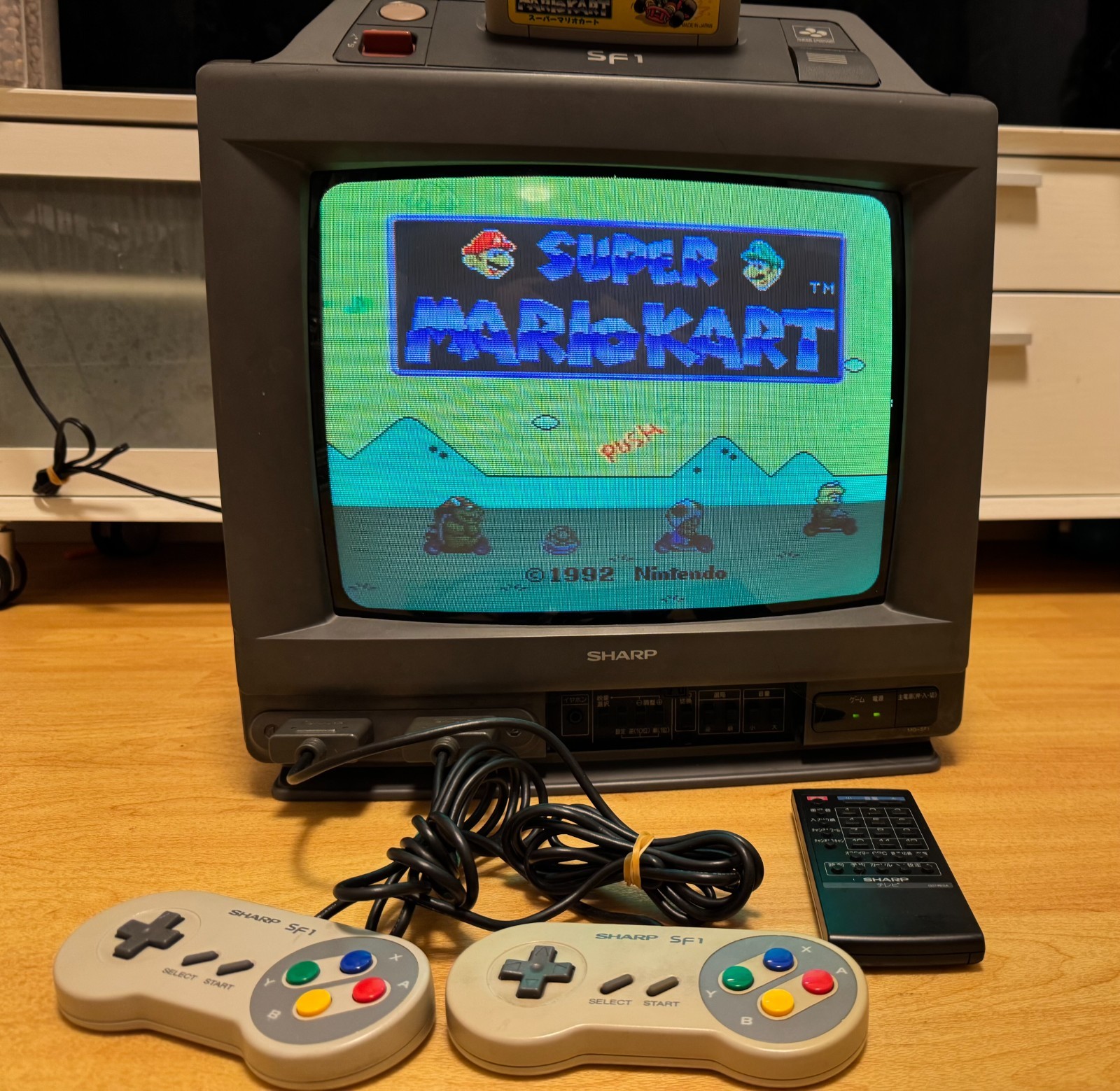 [In Very Good Condition] Rare Sharp Super Famicom SF1 14G-SF1 (with built-in CRT