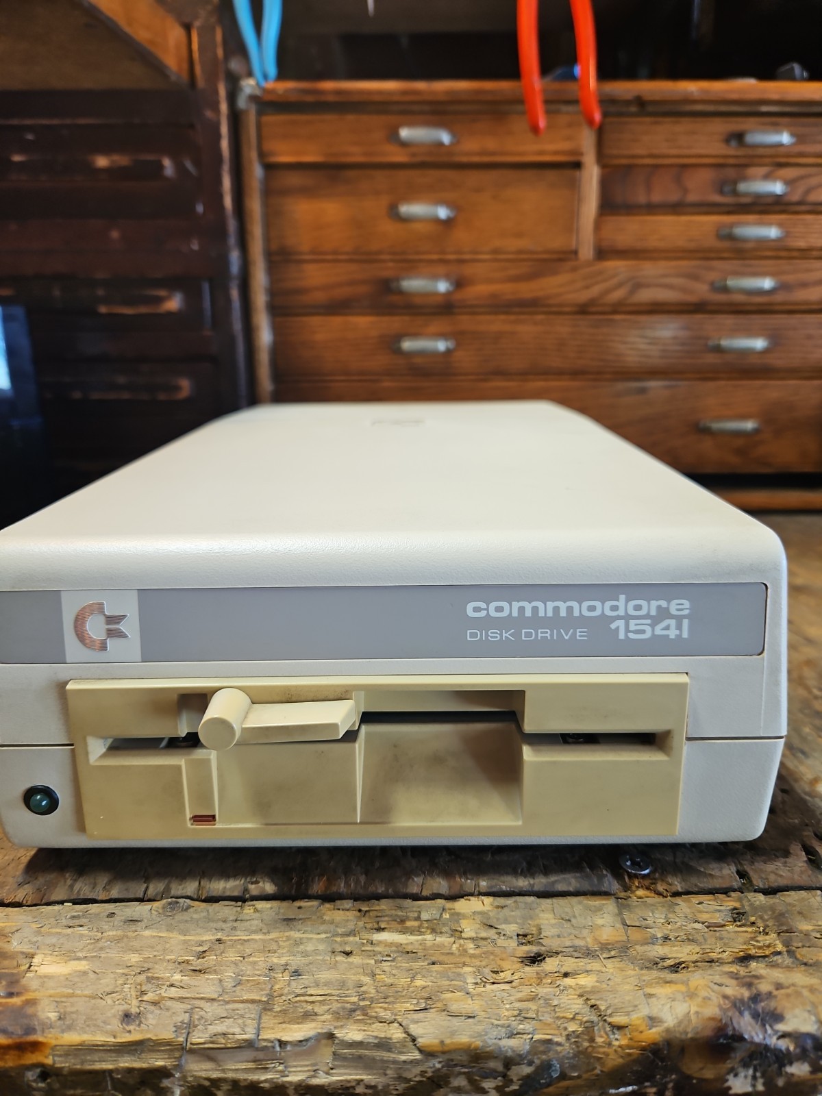 VINTAGE COMMODORE 1541 FLOPPY DRIVE C64 64C VIC-20 C16 PLUS/4 128 Turns On As Is