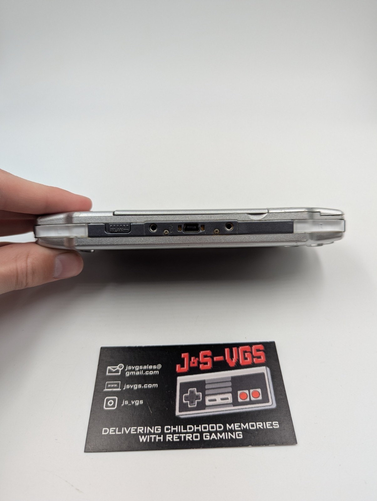 Sony PSP 2000 Silver Ice Console Broken Battery Cover