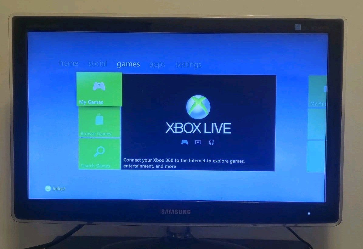 Microsoft Xbox 360 E Game Console Only Model 1538 Black w/ 250GB HDD Tested