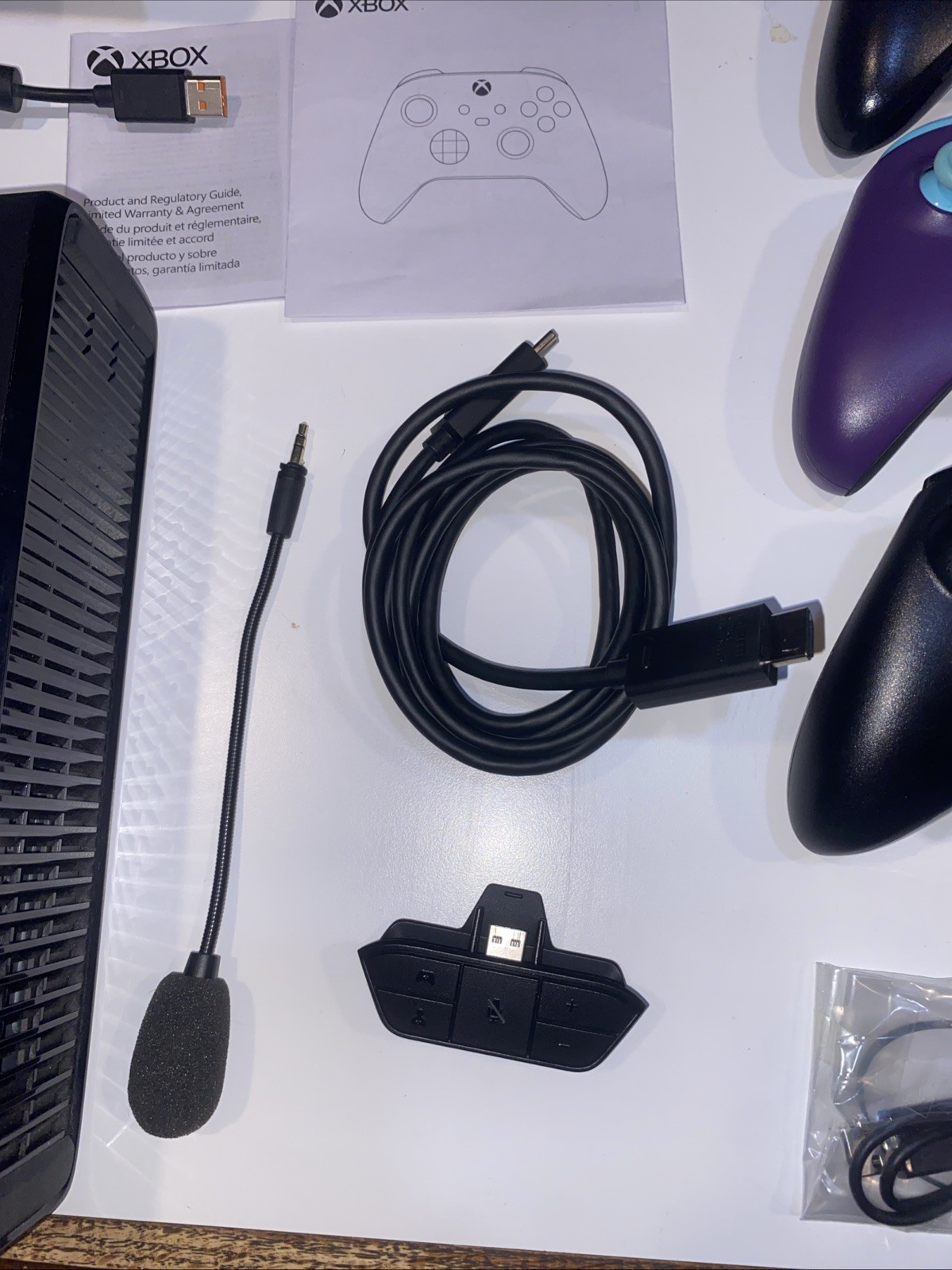 Xbox 360 and Kinect – 3 Controllers and accessories – missing power cord
