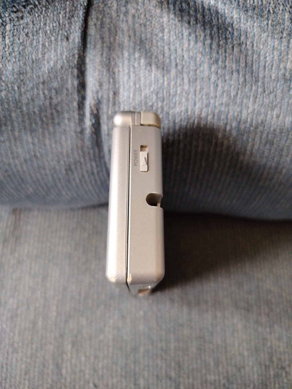 Nintendo DS Lite Handheld System- Silver (READ DESCRIPTION)