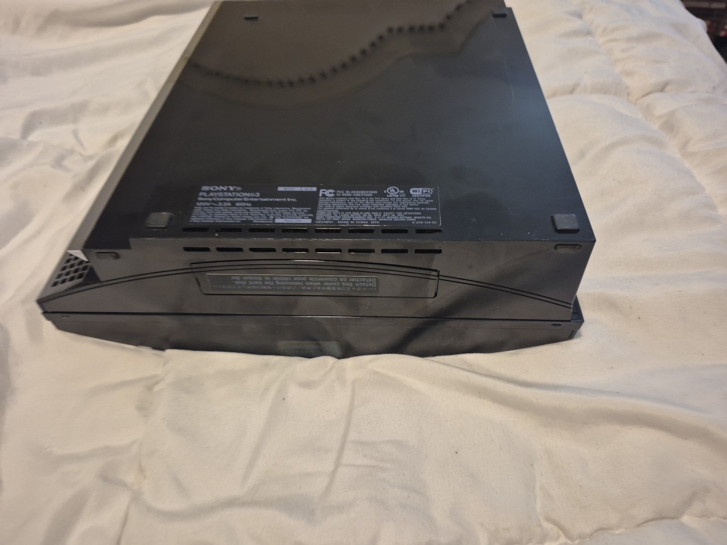 CECHE01 Playstation 3 80GB Backwards Compatible – Tested plays PS1/PS2/PS3 Games