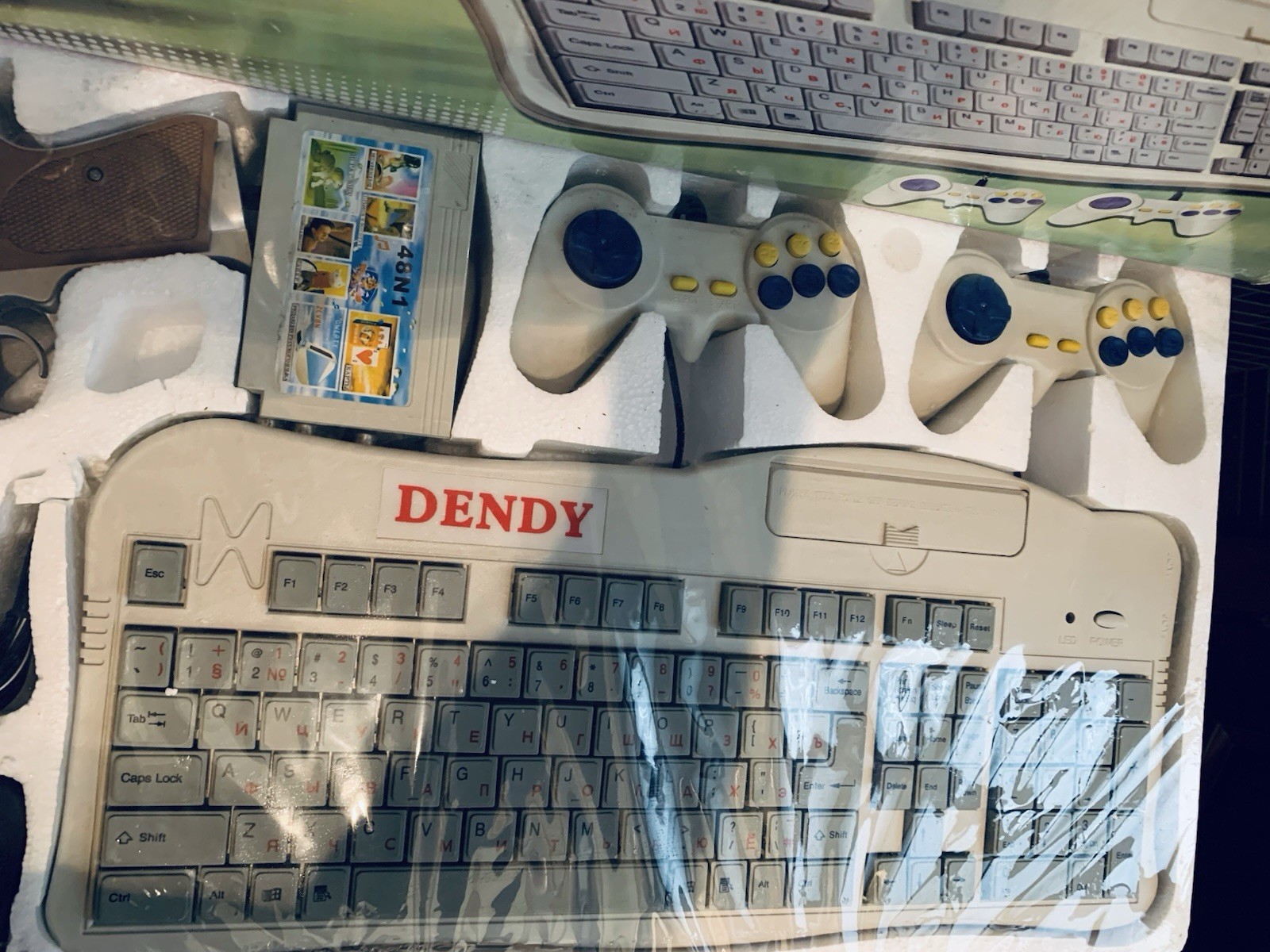 Dendy (Keyboard) (Денди) 8-bit Famiclone (Nes) Collectible Game Console (Rare)
