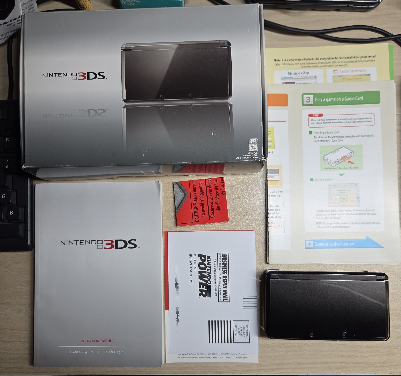 Nintendo 3DS with original box – Cosmo Black – For Repair Tested and Working