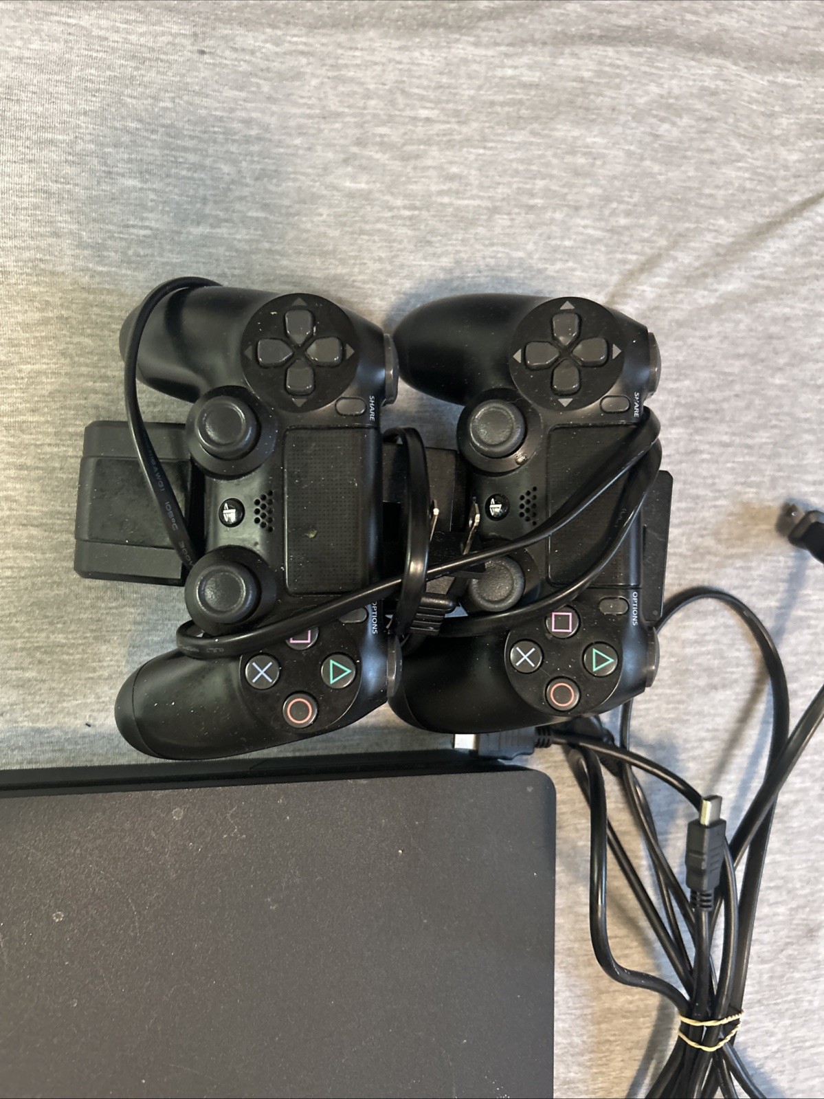 Sony PS4 Slim Black Console Bundle – 2 Controllers, 2 Games, Cables – TESTED