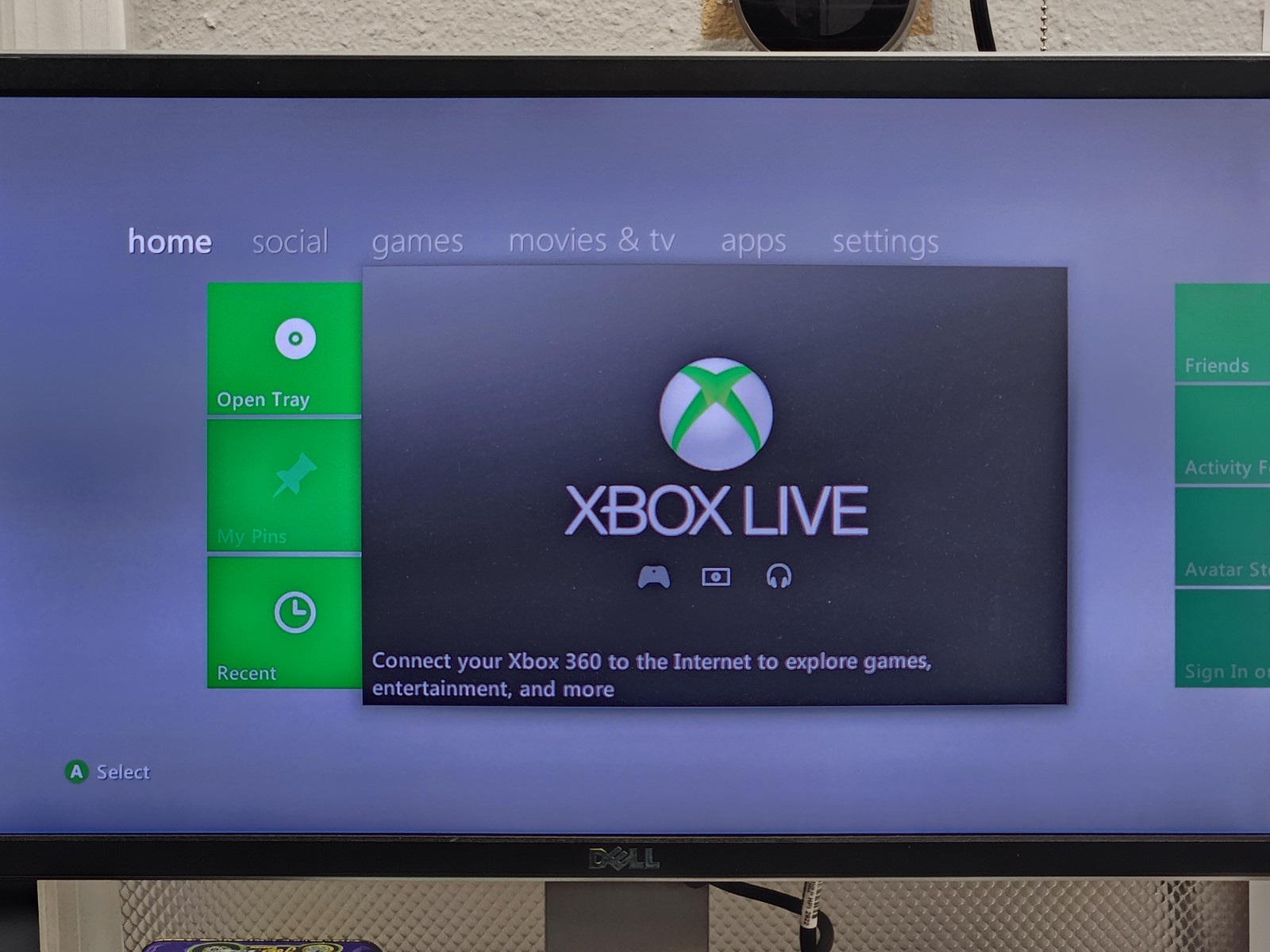 Microsoft Xbox 360 S 1439 4GB Console w/ Power Brick – Tested and Working