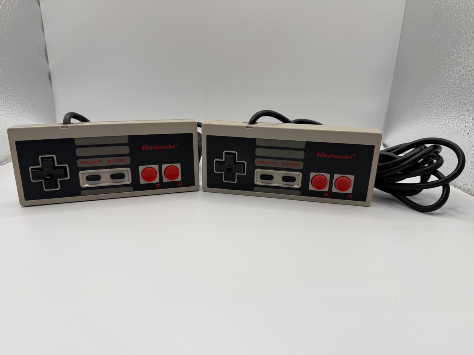 Nintendo NES Console Bundle Orange Zapper 2 Controllers Mario Duck Hunt Tested