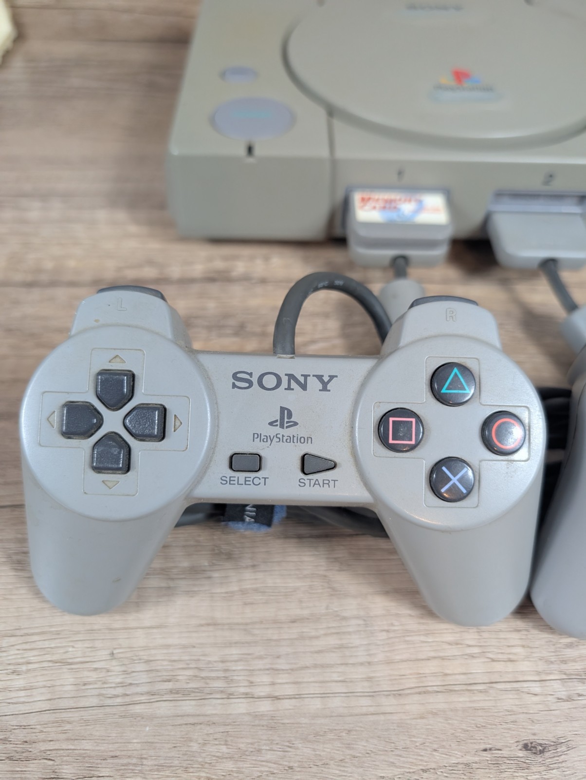 Sony Playstation 1 PS1 Console Bundle w/ 2 Controllers Av Cord Memory SCPH-7501