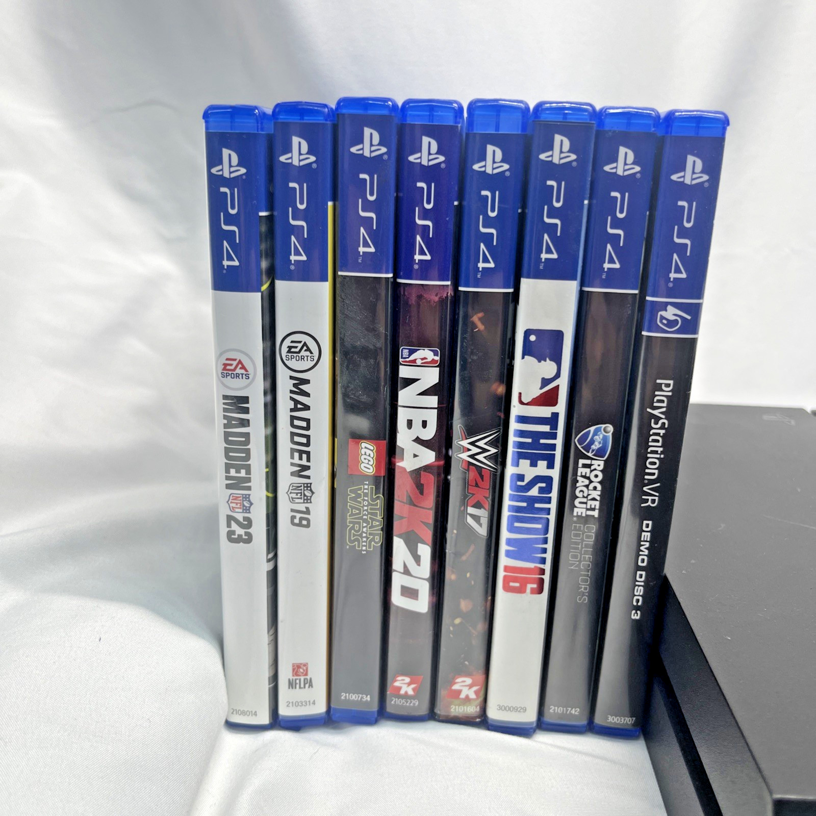 Sony PlayStation 4 500GB Console Bundle Black CUH-1215A 8 Games Controller PS4