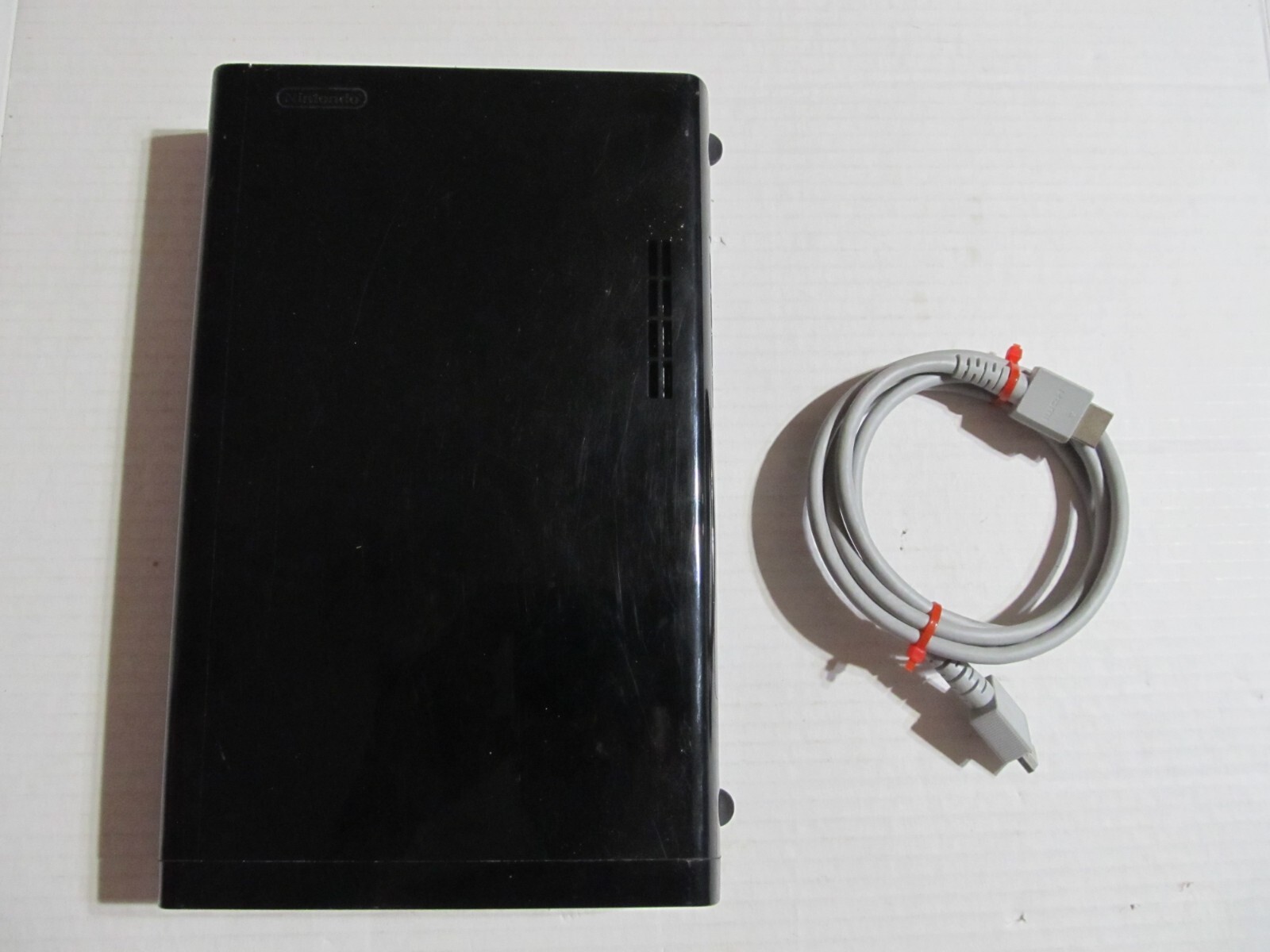 NINTENDO 32GB Wii U & HDMI CABLE – MODEL: WUP-101 **** – TESTED – #7.