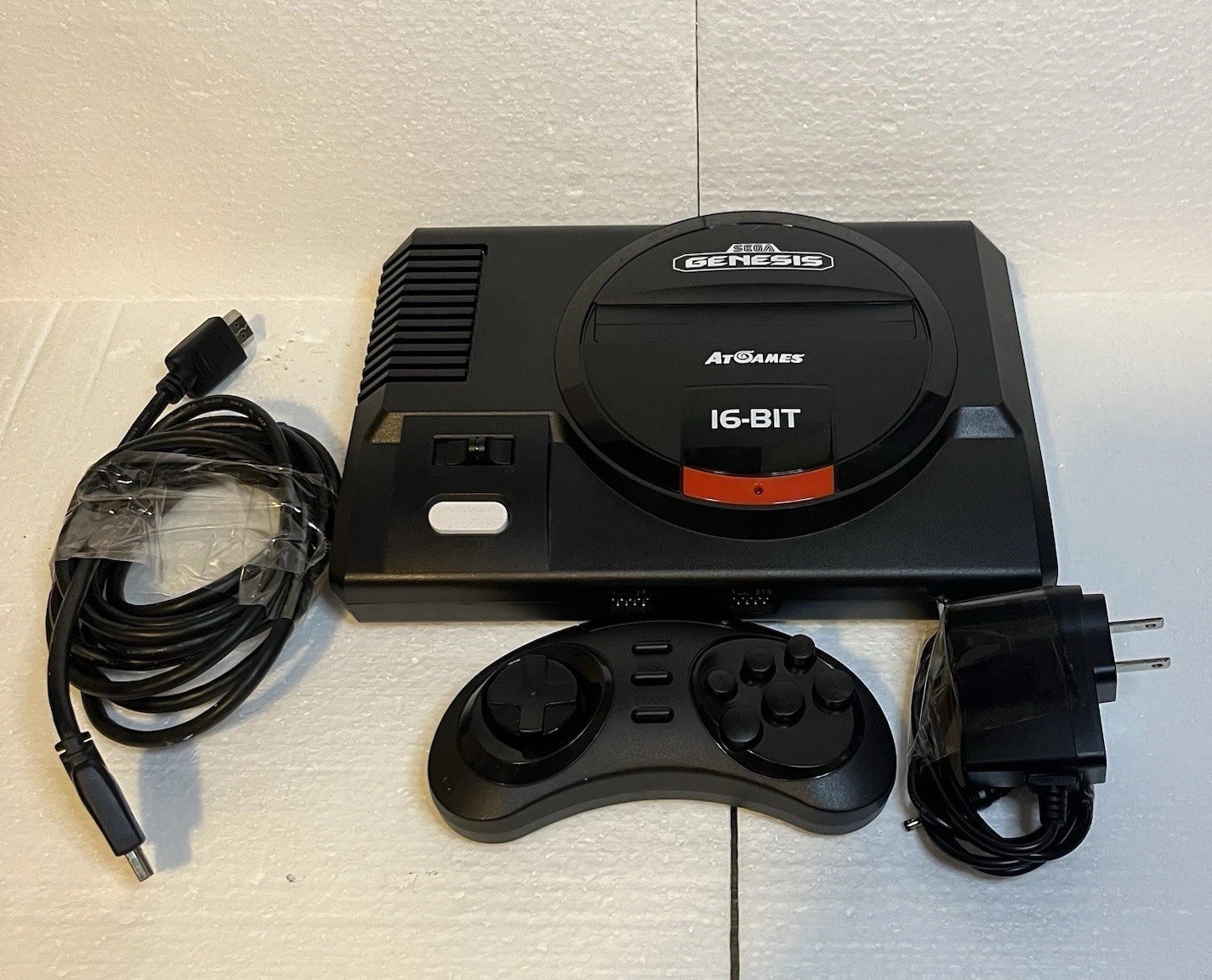 SegaGenesis 16 Bit Flashback Console W/Wireless Controller AtGames Tested Works
