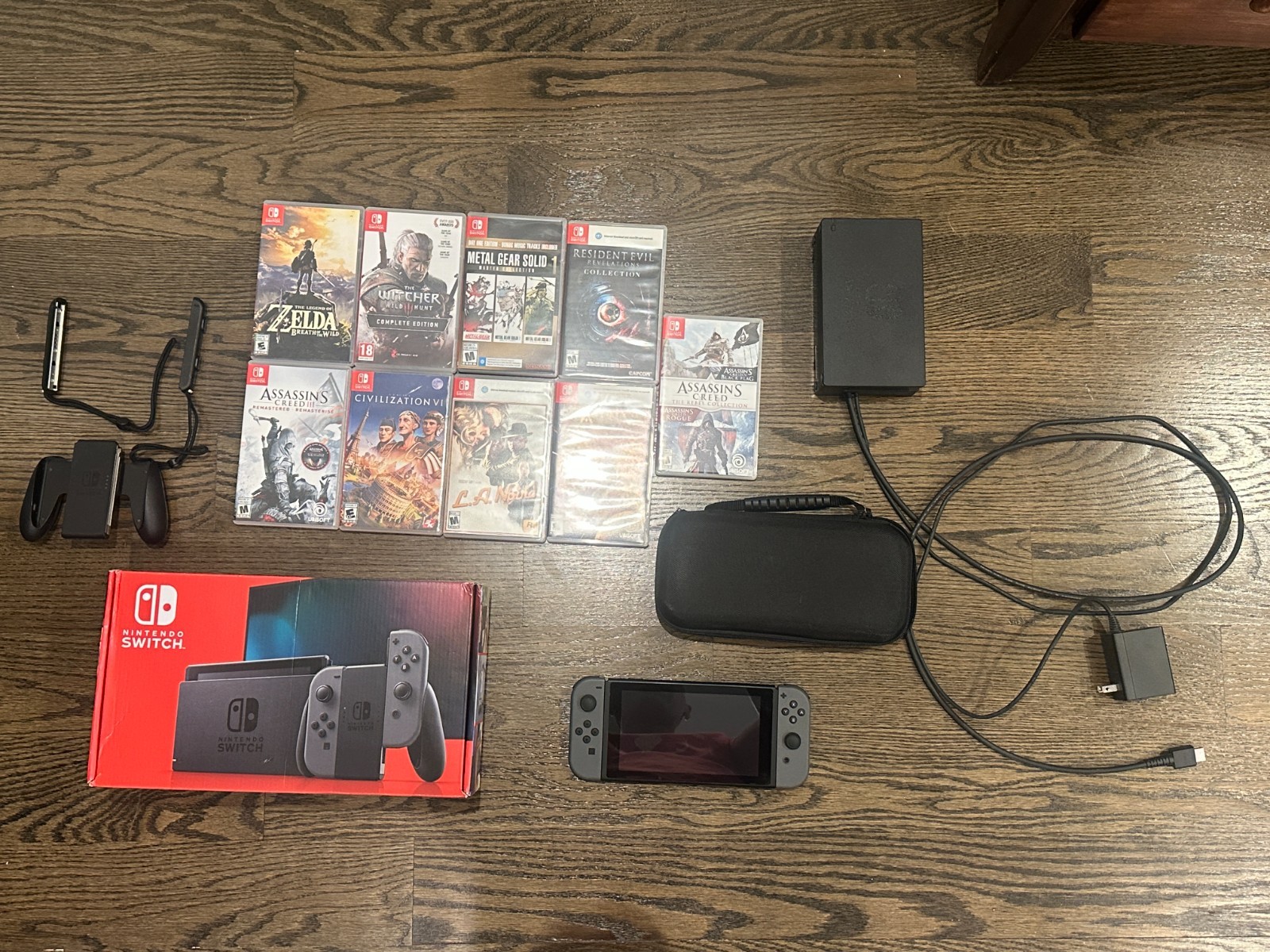 Nintendo Switch HAC-001(-01) 32GB Gray + Joy-Cons Dock Charger + 9 Games + Case