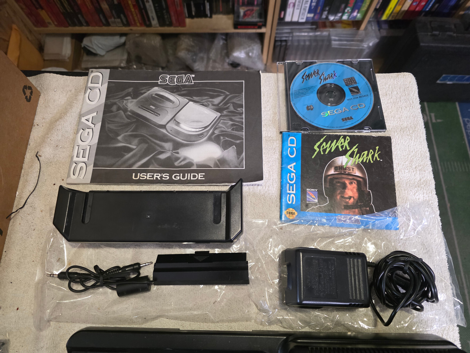 Sega CD Model 2 Console w/Genesis 2 Console w/Sewar Shark-CIB PLUS! VGC! TESTED!