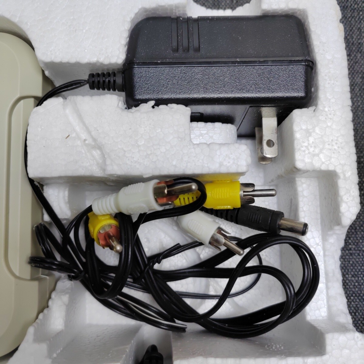 YSN Play Computer Famicom Console Clone with 9 in 1 Games – White