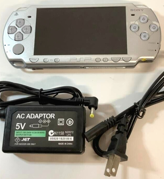 Sony PSP 2000 ICE SILVER Handheld Region Free Playstation Portable Console