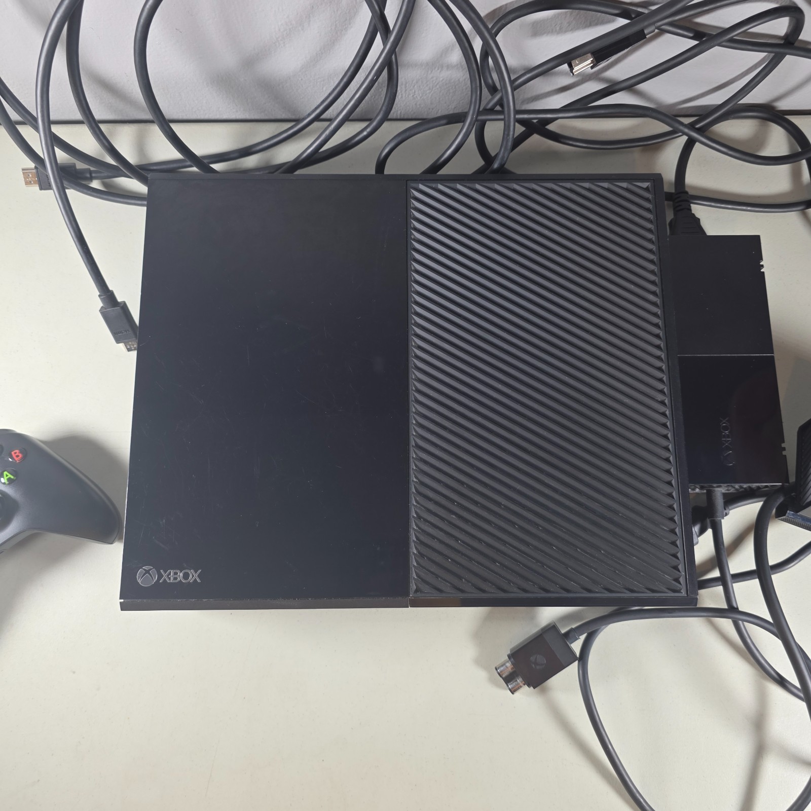 Microsoft Xbox One 1540 Console System Bundle W/ 1 Controller & Kinect (Tested)