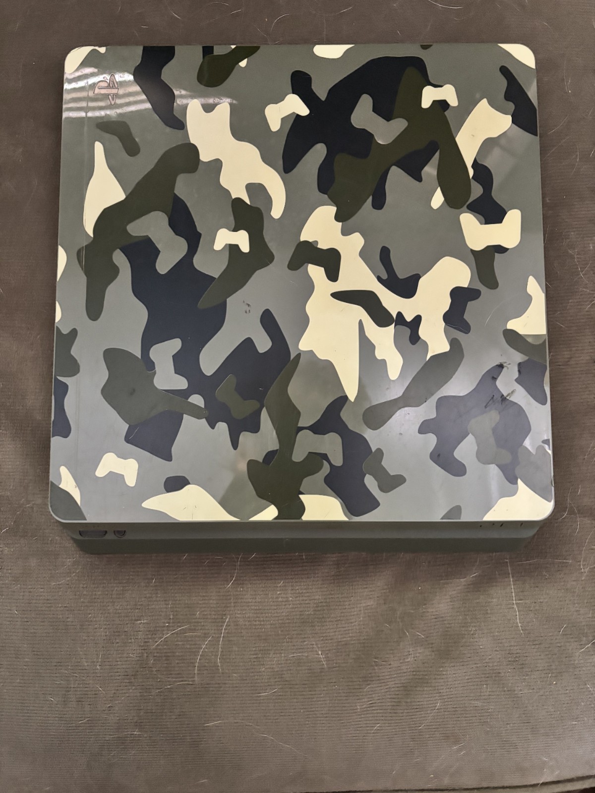 Sony PlayStation 4 Slim Call of Duty: WWII Limited Edition 1TB Green Camouflage