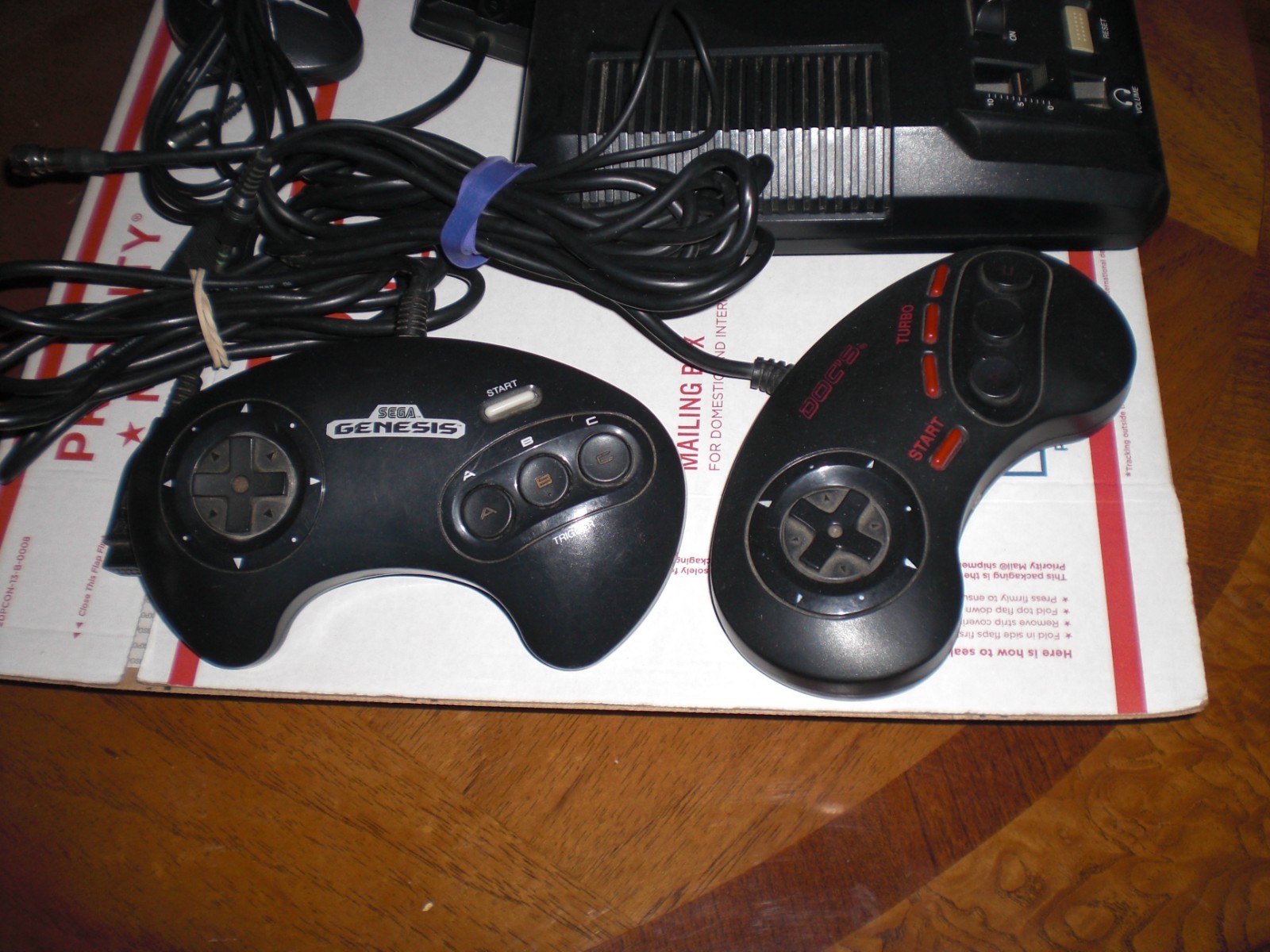 SEGA GENESIS 16 BIT CONSOLE 3 CONTROLERS 1 TURBO 11 GAMES COMPLETE * 1 OWNER *