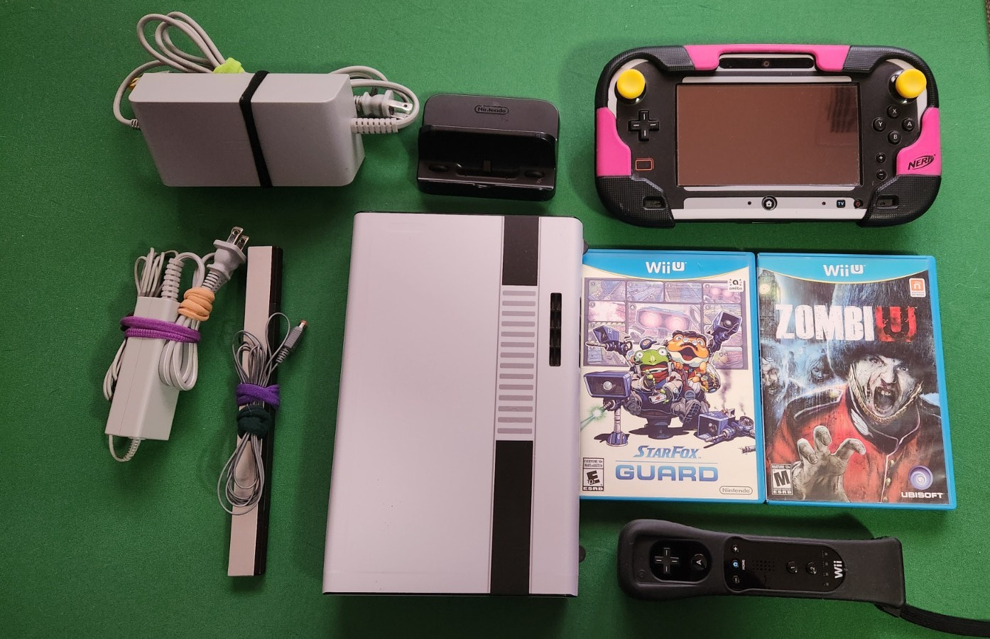 Nintendo Wii U Console Black 32GB Pristine Gamepad all needed Cords, + 2 games!