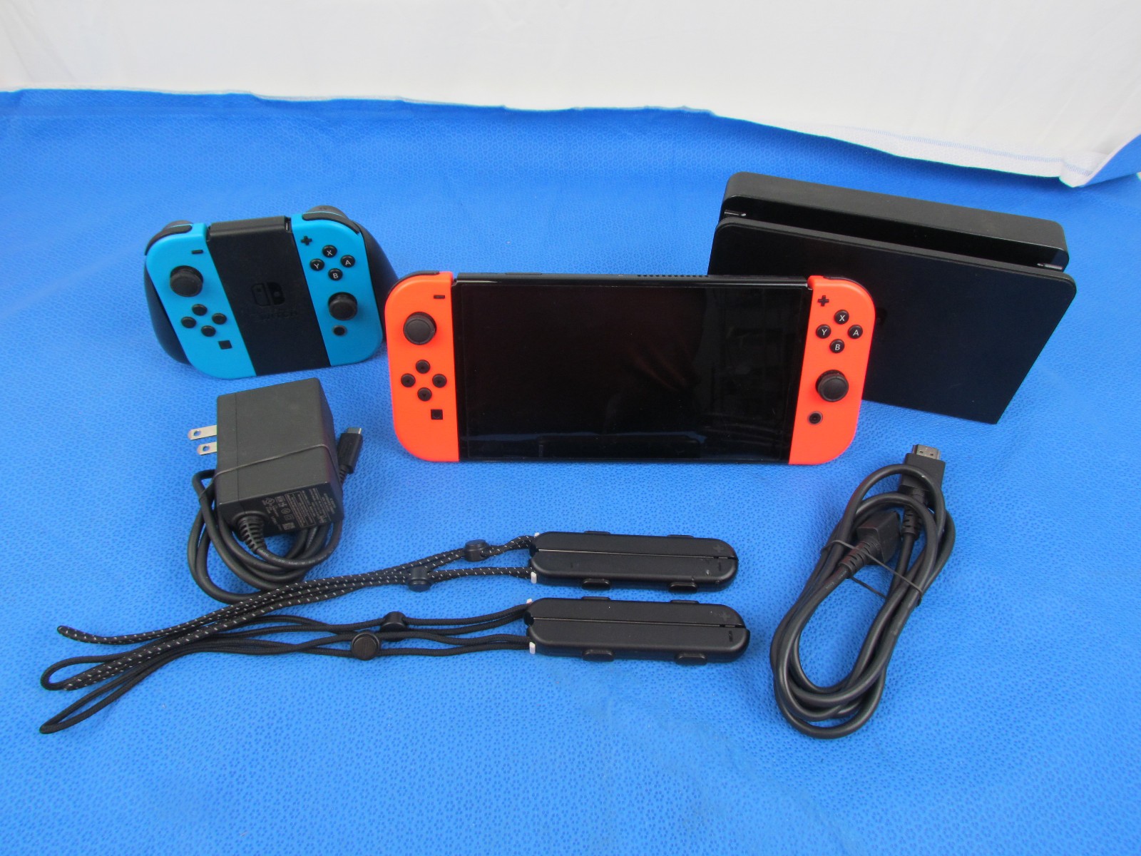 Nintendo Switch OLED HEG-001 Handheld Console – 64GB -Extra Joy Cons -Ships FREE