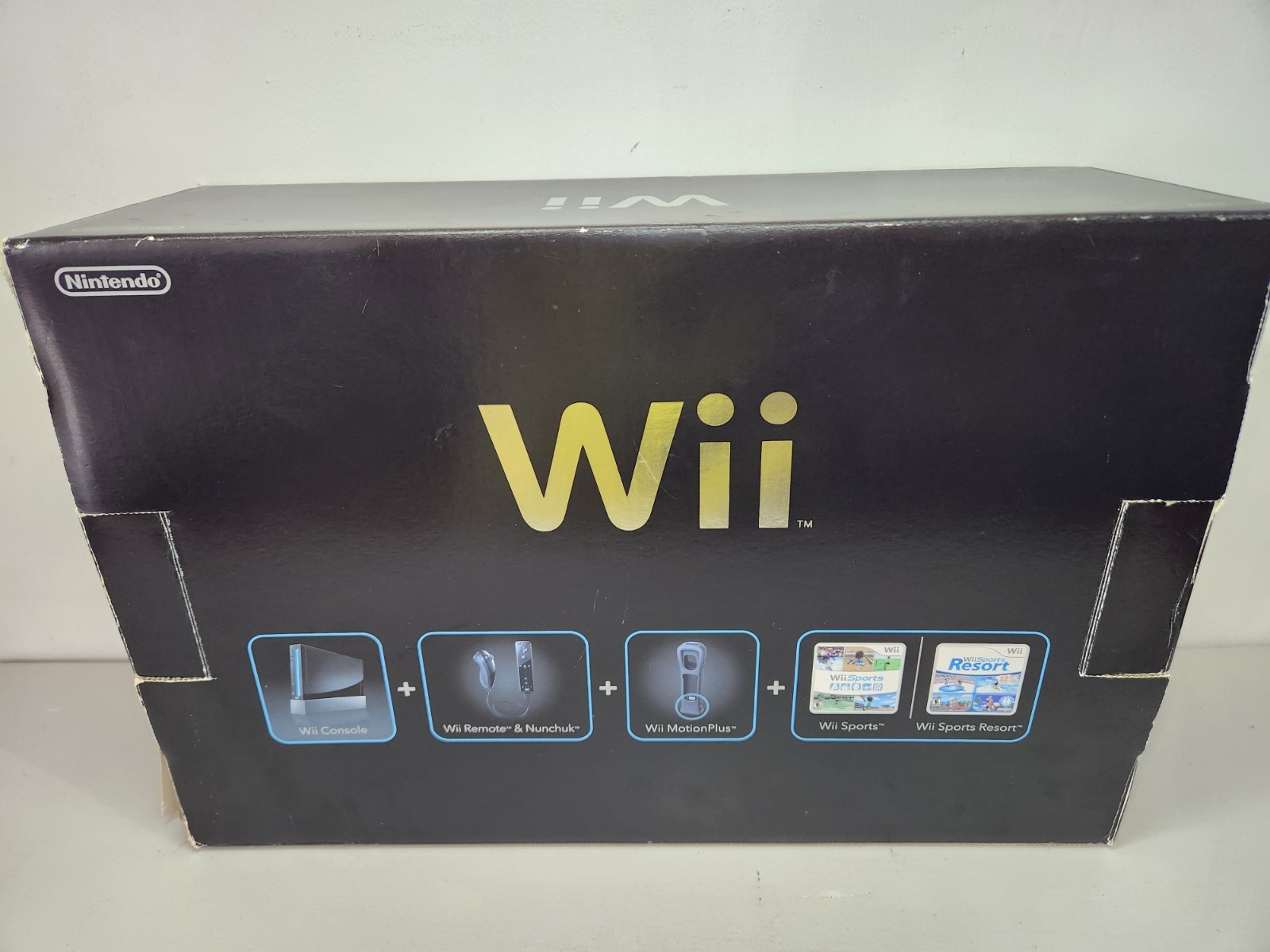 Nintendo Wii Black Console Bundle CIB w/ Wii Sports & Resort Complete in Box