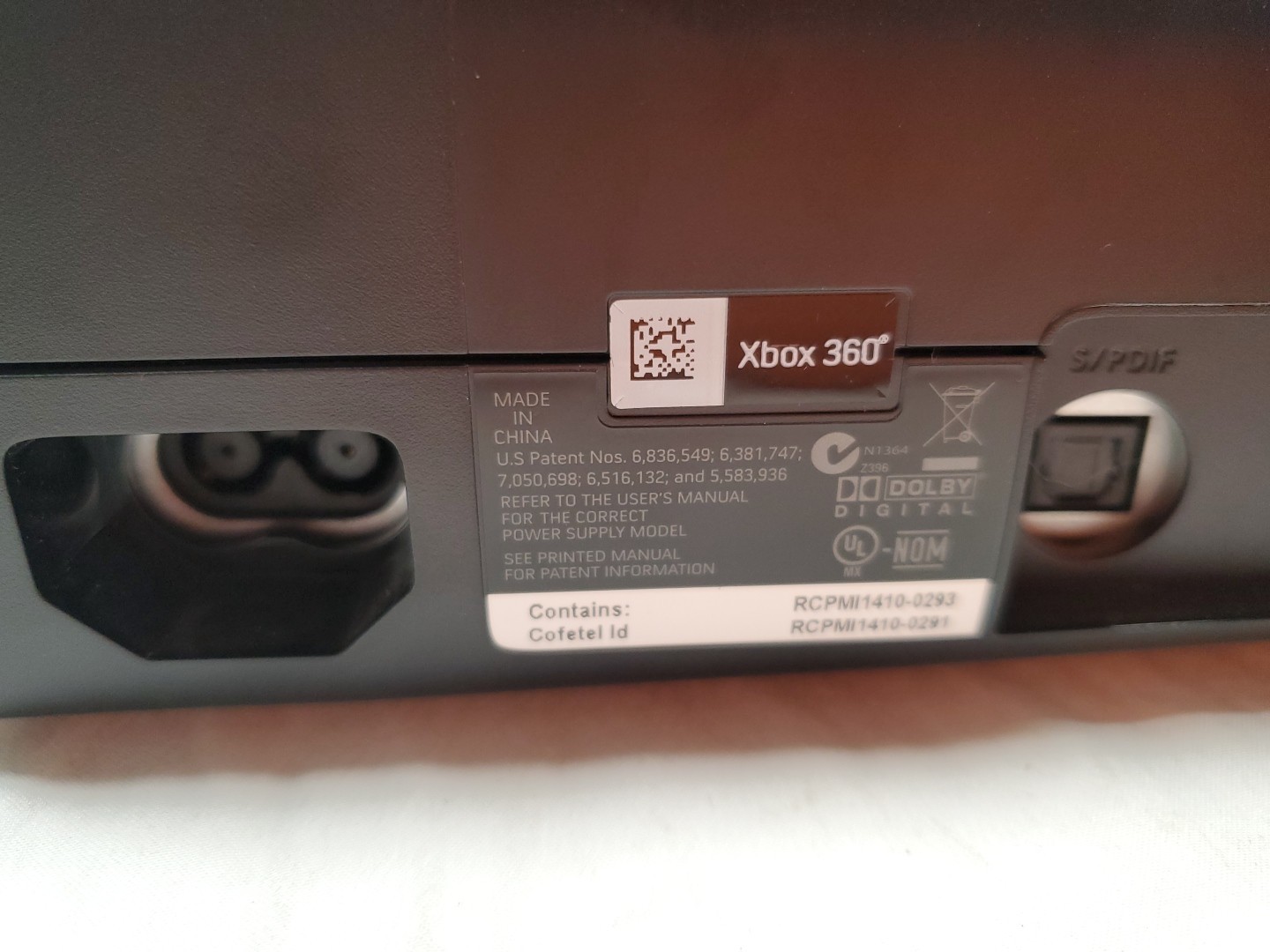 Microsoft Xbox 360S XBOX 360 SLIM 250GB -TESTED w/ 3 Controllers and 10 Games