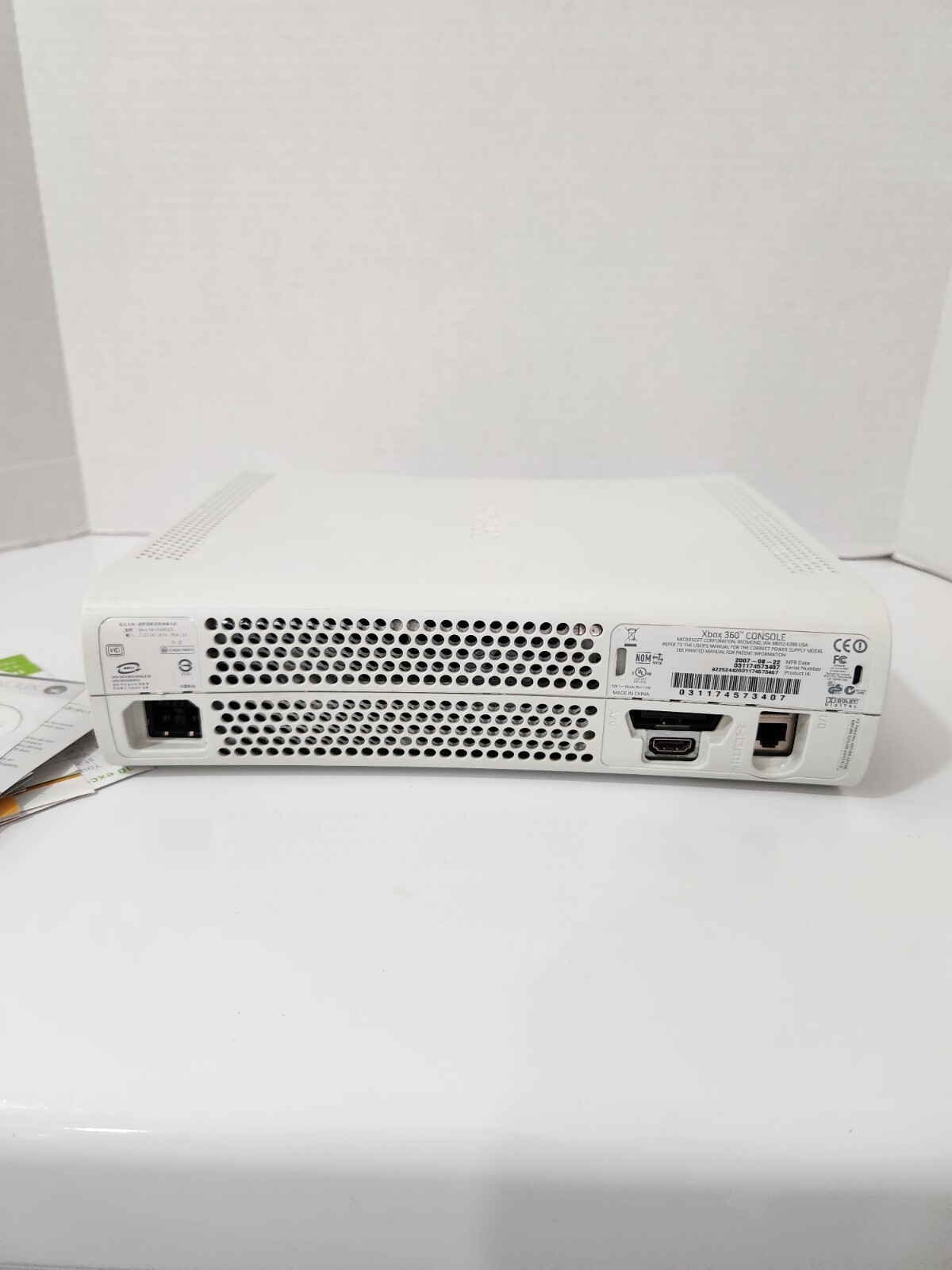 Microsoft Xbox 360 White Console And Manuals Comes With Box See Pictures