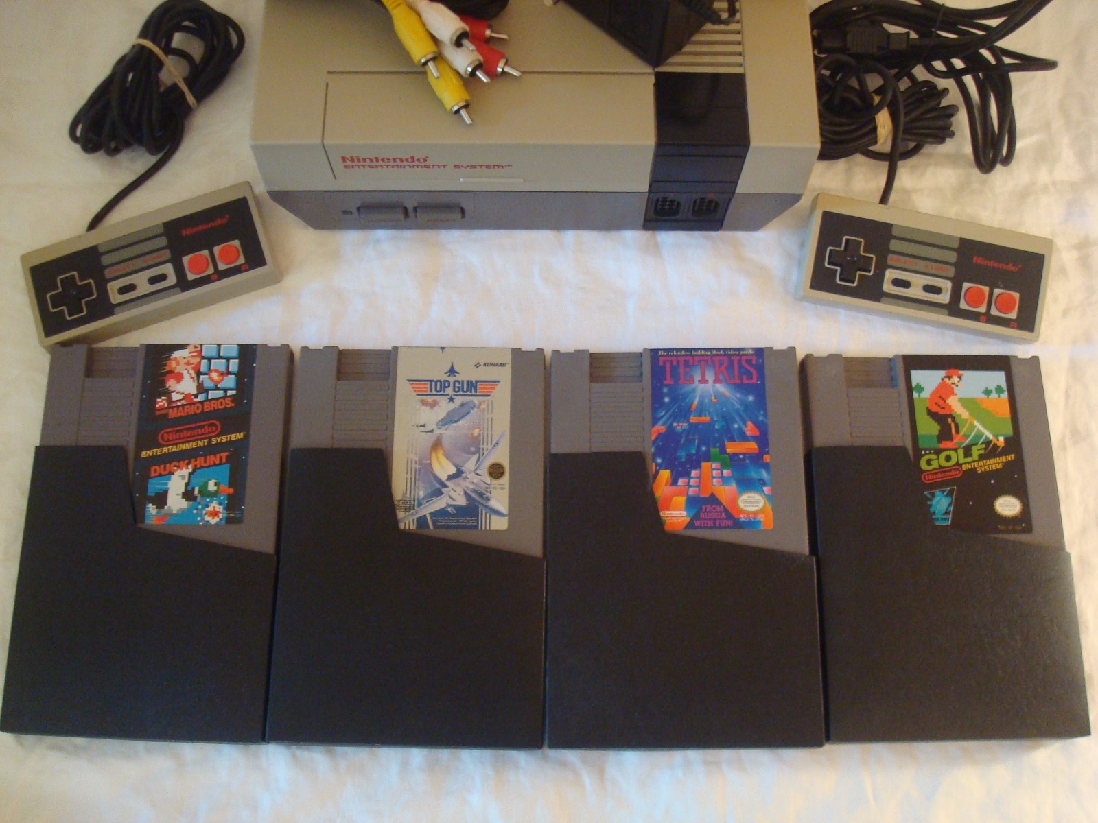 Nintendo NES Console System Bundle NEW PINS Games Super Mario Tetris Golf