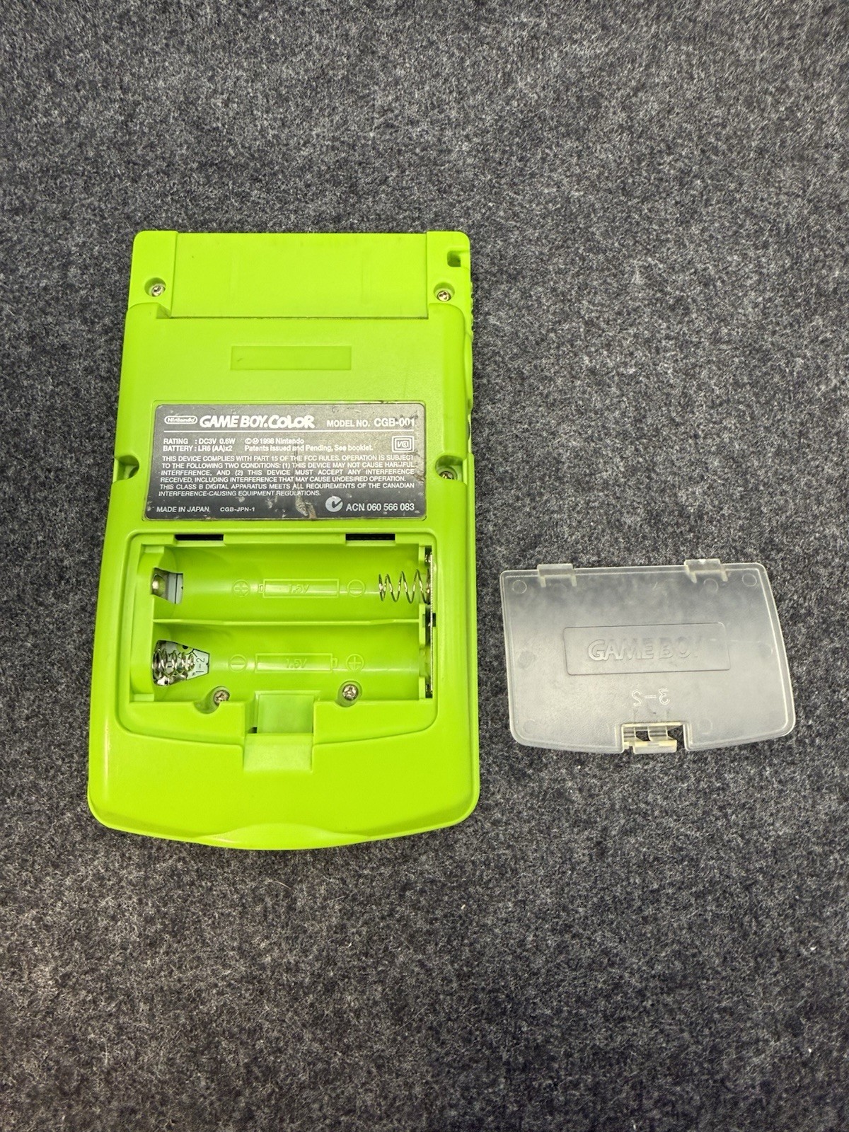 Nintendo Game Boy Color Kiwi Green – Pokémon Screen – Headphone Audio Only