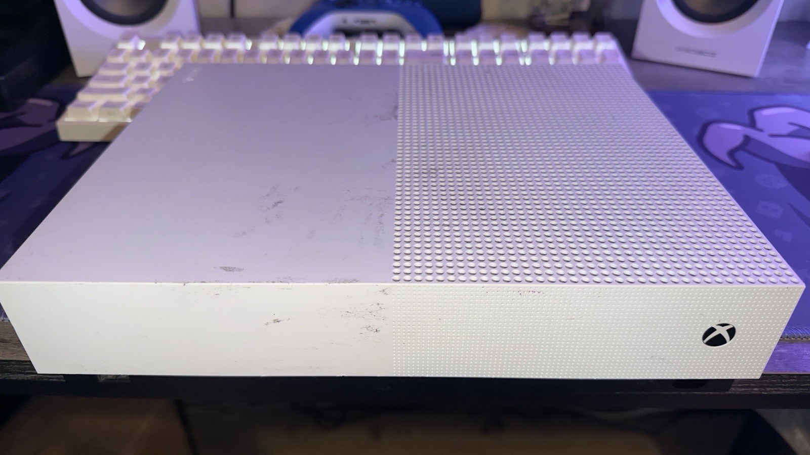 Xbox One S All-Digital Edition Console – Powers On Then Shuts Off – Repair/Parts