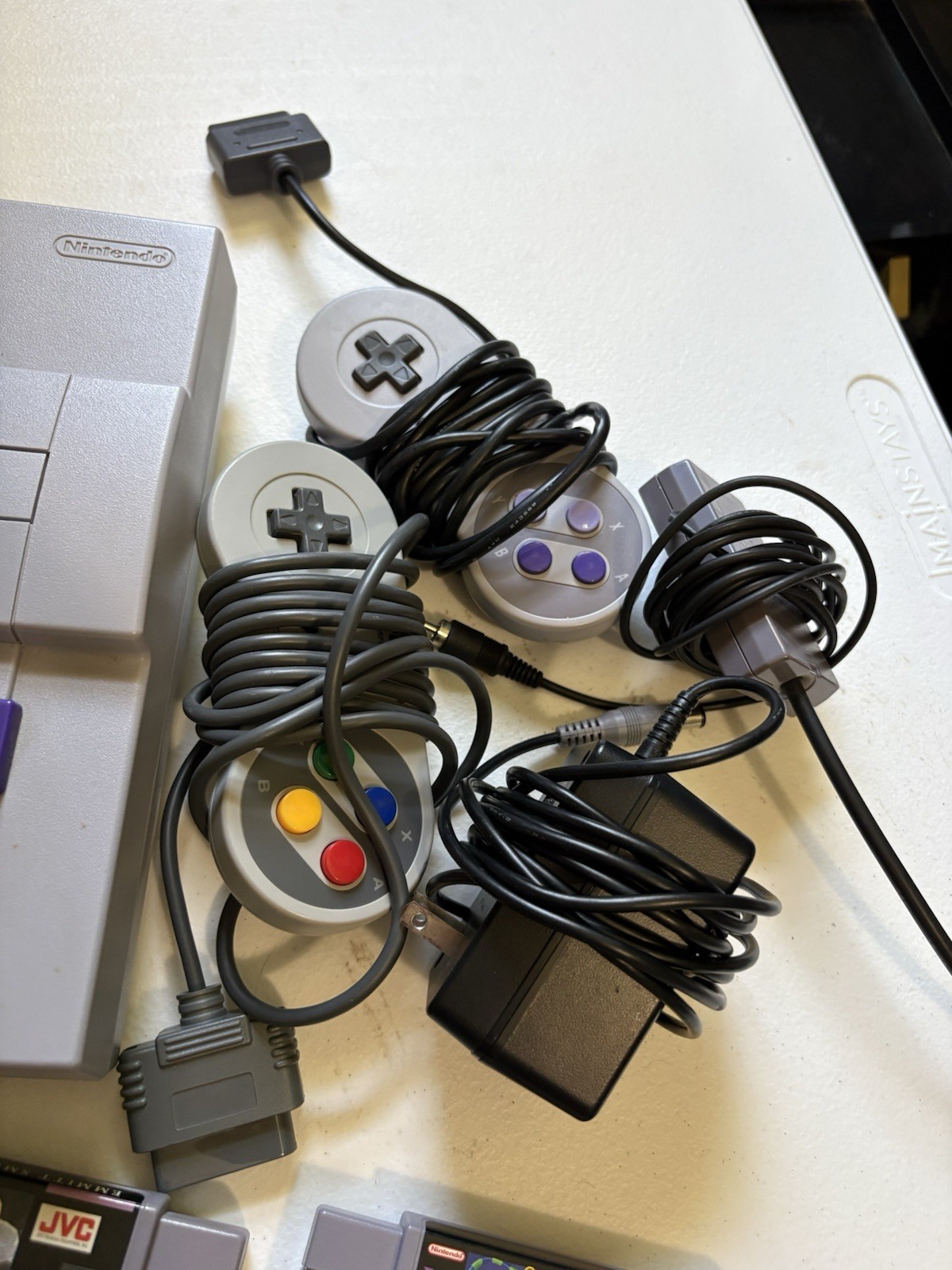 Nintendo SNS-101 Home Console – Gray With Controllers And 5 Games