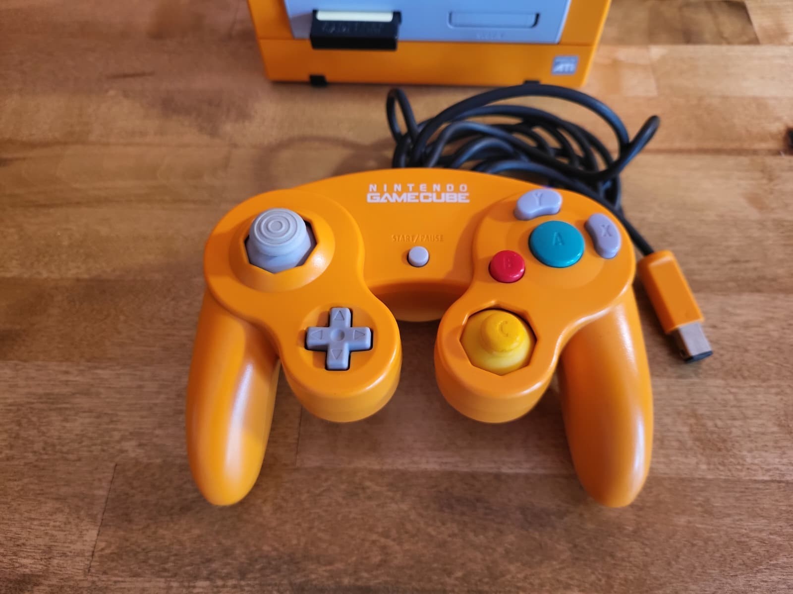 Nintendo GameCube Spice Orange Console DOL-001 NTSC-J Japan OEM Controller