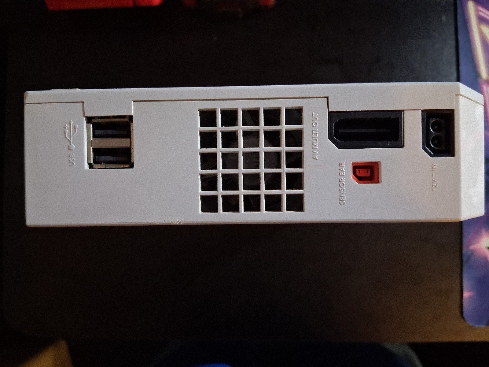 Nintendo Wii Console – White Used. With AV cable, power, and sensor bar