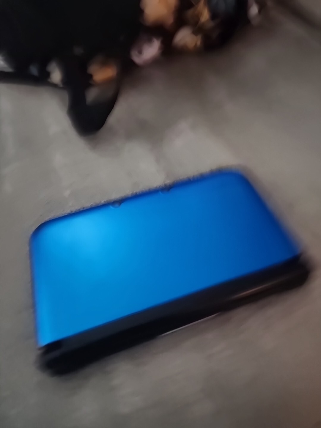 Nintendo 3DS XL Handheld System Blue/Black And Bat Man Beond Gothem