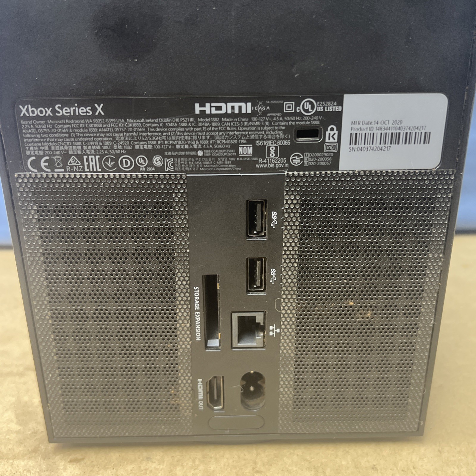 Microsoft Xbox Series X 1TB Console Gaming System Carbon Black 1882. READ