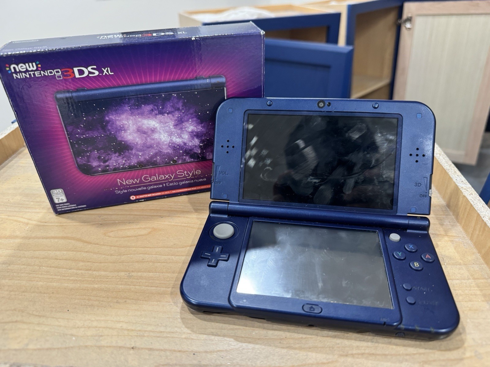 Galaxy N3DS XL With Box & Case