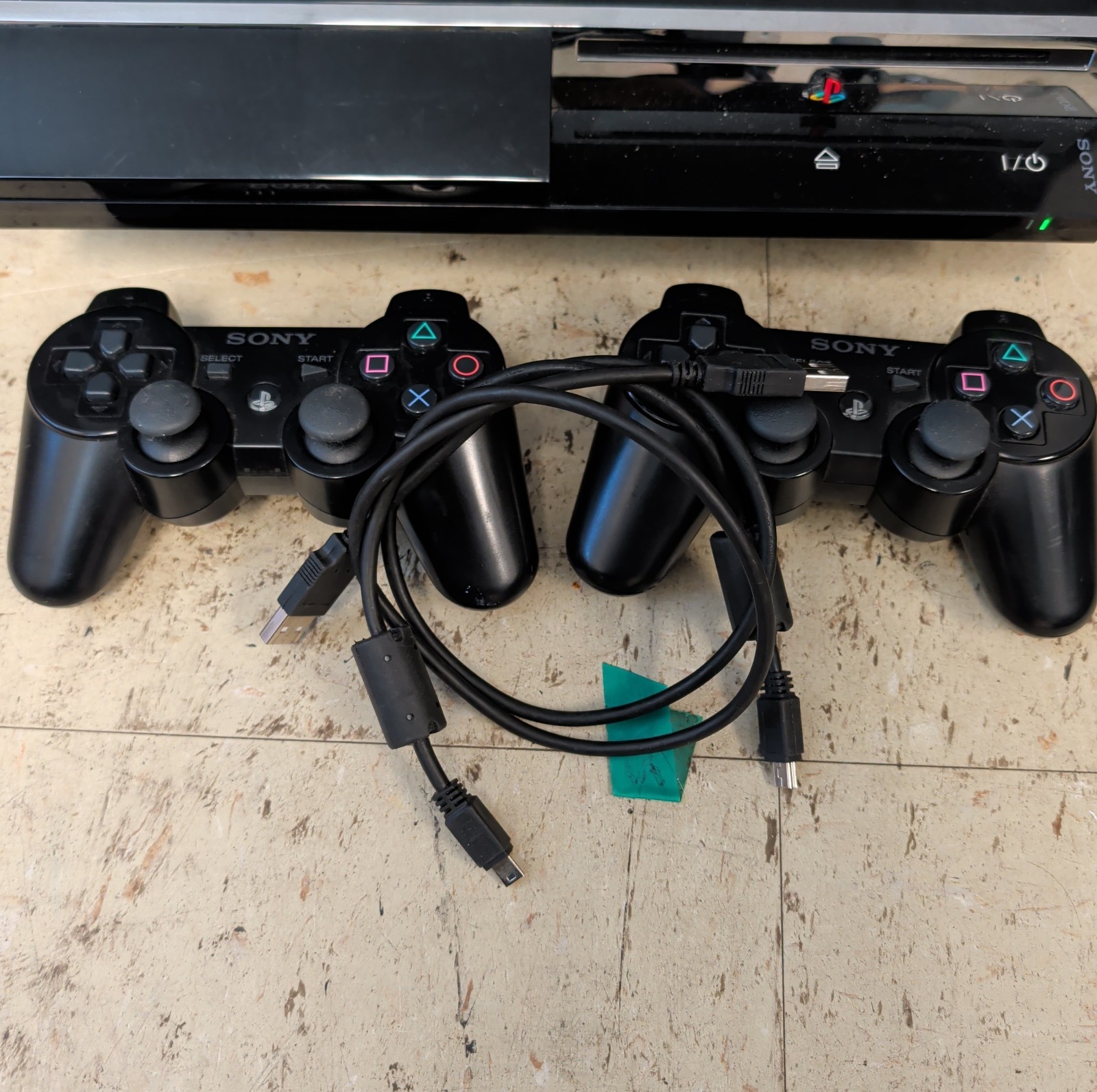 Sony PS3 CECHE01 Backward Compatible 80GB Console W/2 Controllers & Cords TESTED