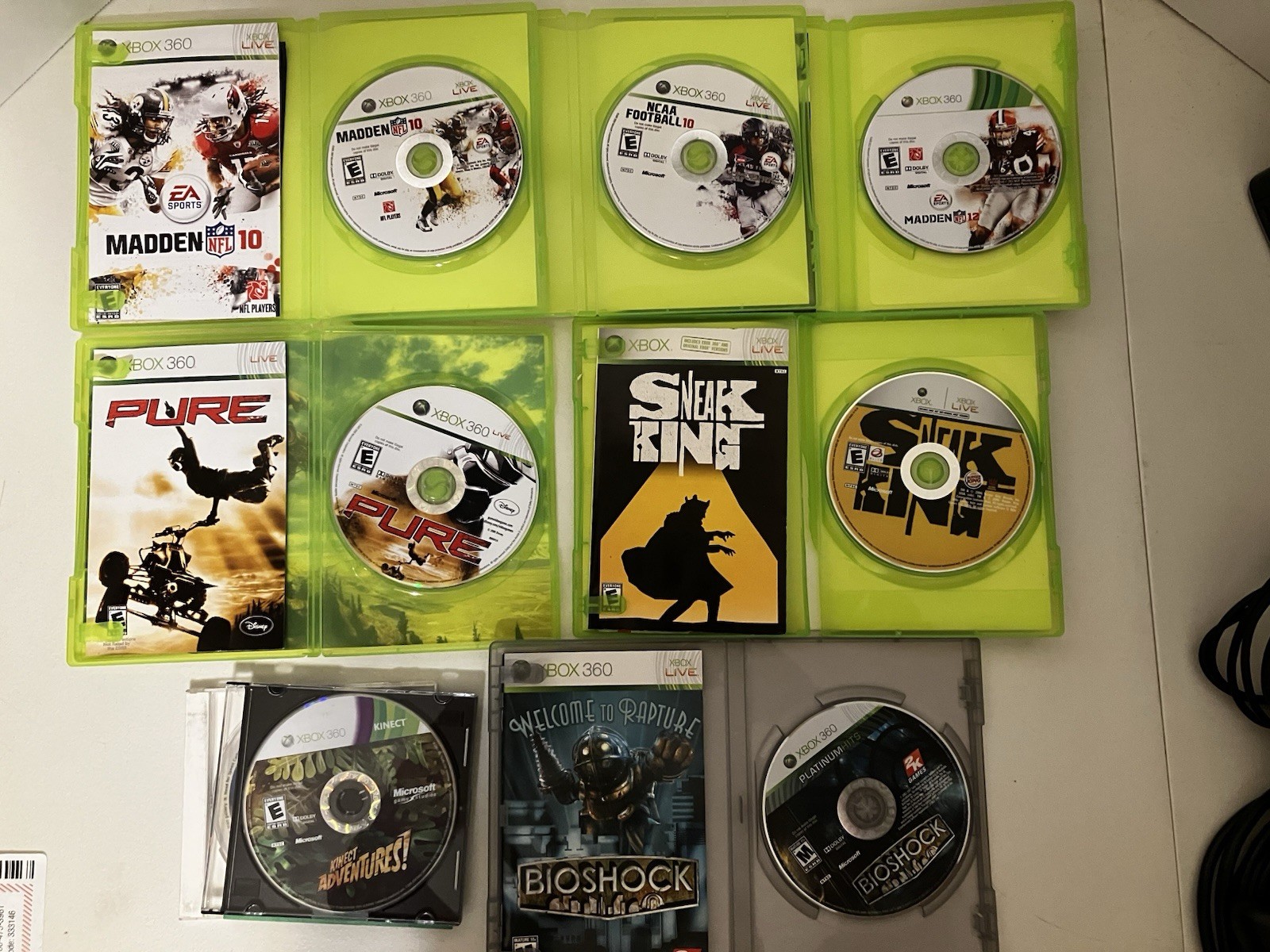 Microsoft Xbox 360 S Console 320 GB Model 1439 w/ 7 Games, Kinect, READ DESC