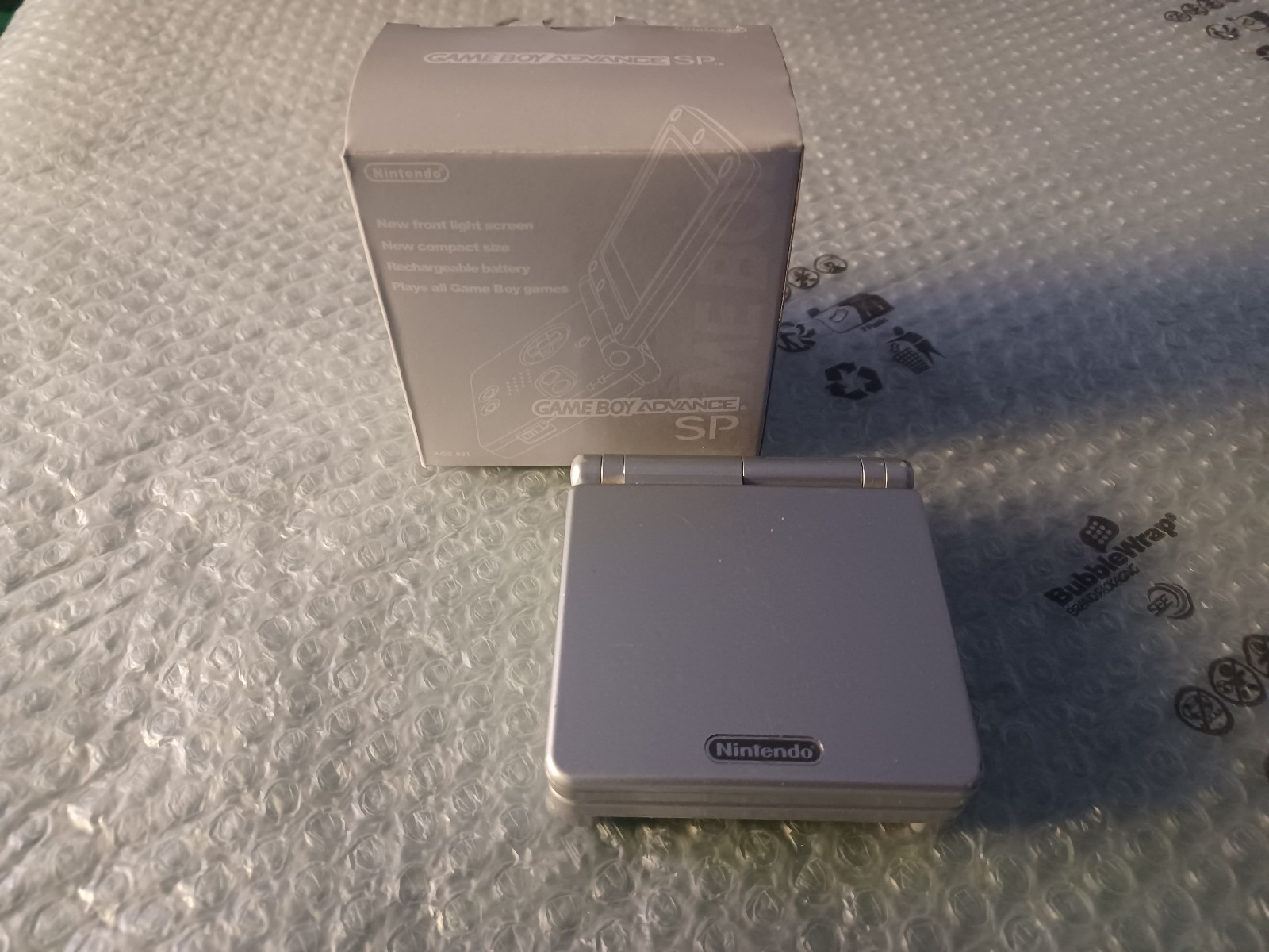 Nintendo Gameboy Advance SP GBA SP Silver/Silver