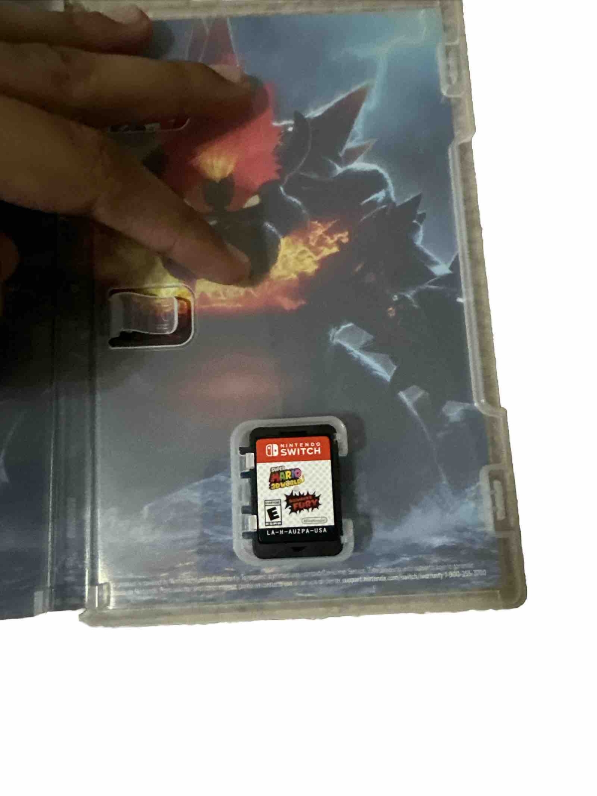 Nintendo Switch 32GB With Screen Protecter 2 Games And Extra Controller