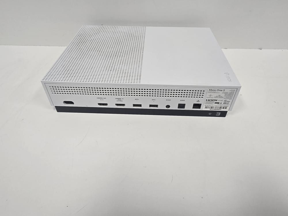 MICROSOFT XBOX ONE S – CONSOLE – 500GB – 1681 (P21027918)