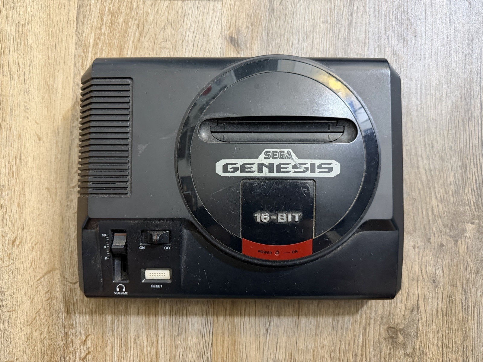 Sega Genesis 16 Bit 1601 – Untested / For Parts or Repair